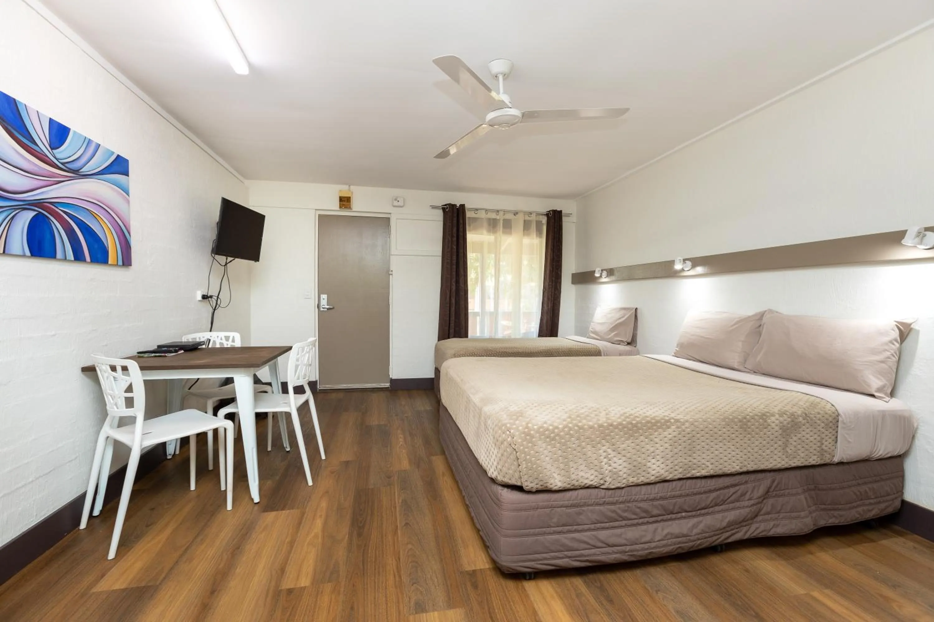 Bedroom, Bed in Broome Time Resort