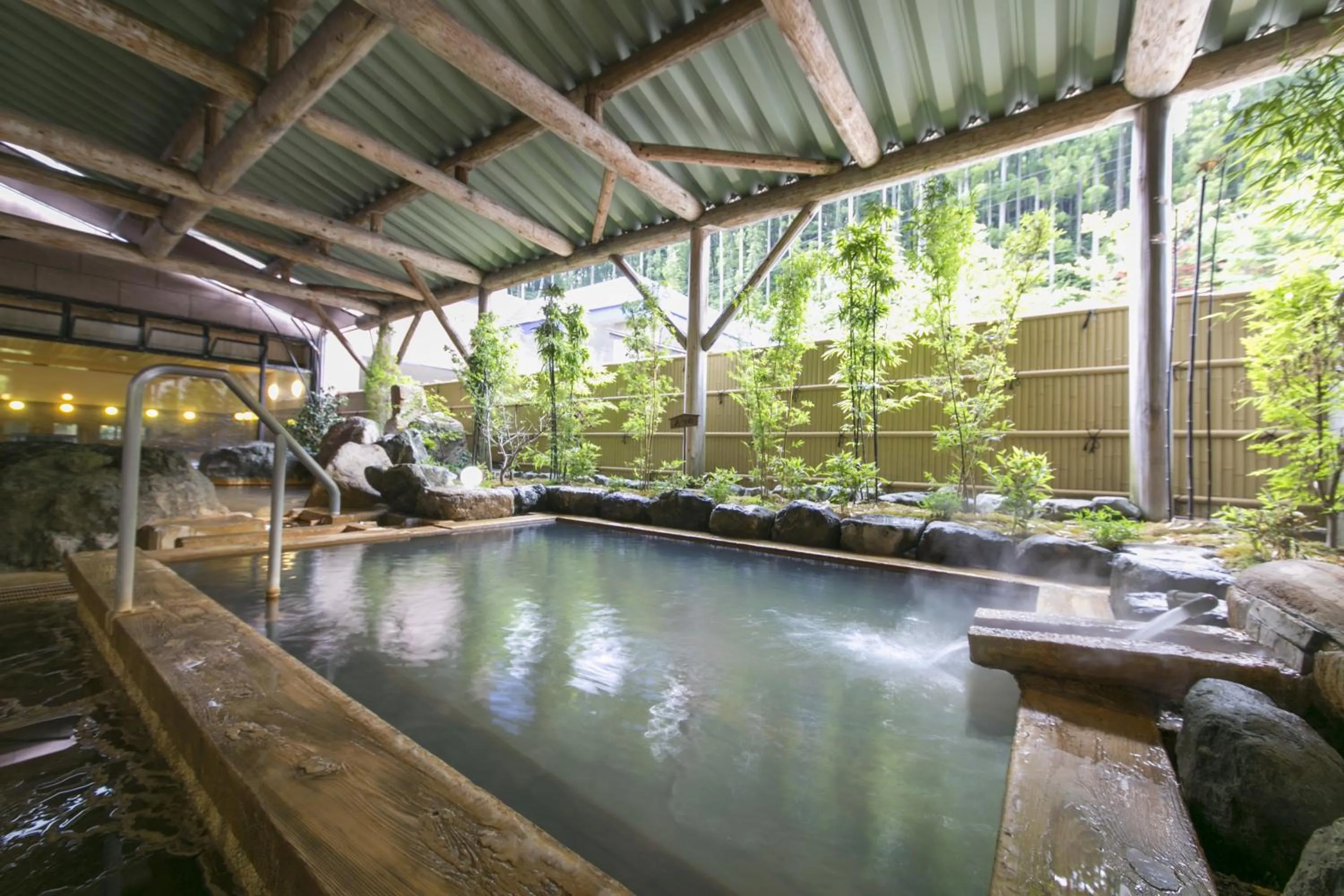 Open Air Bath in Okuhida Garden Hotel Yakedake