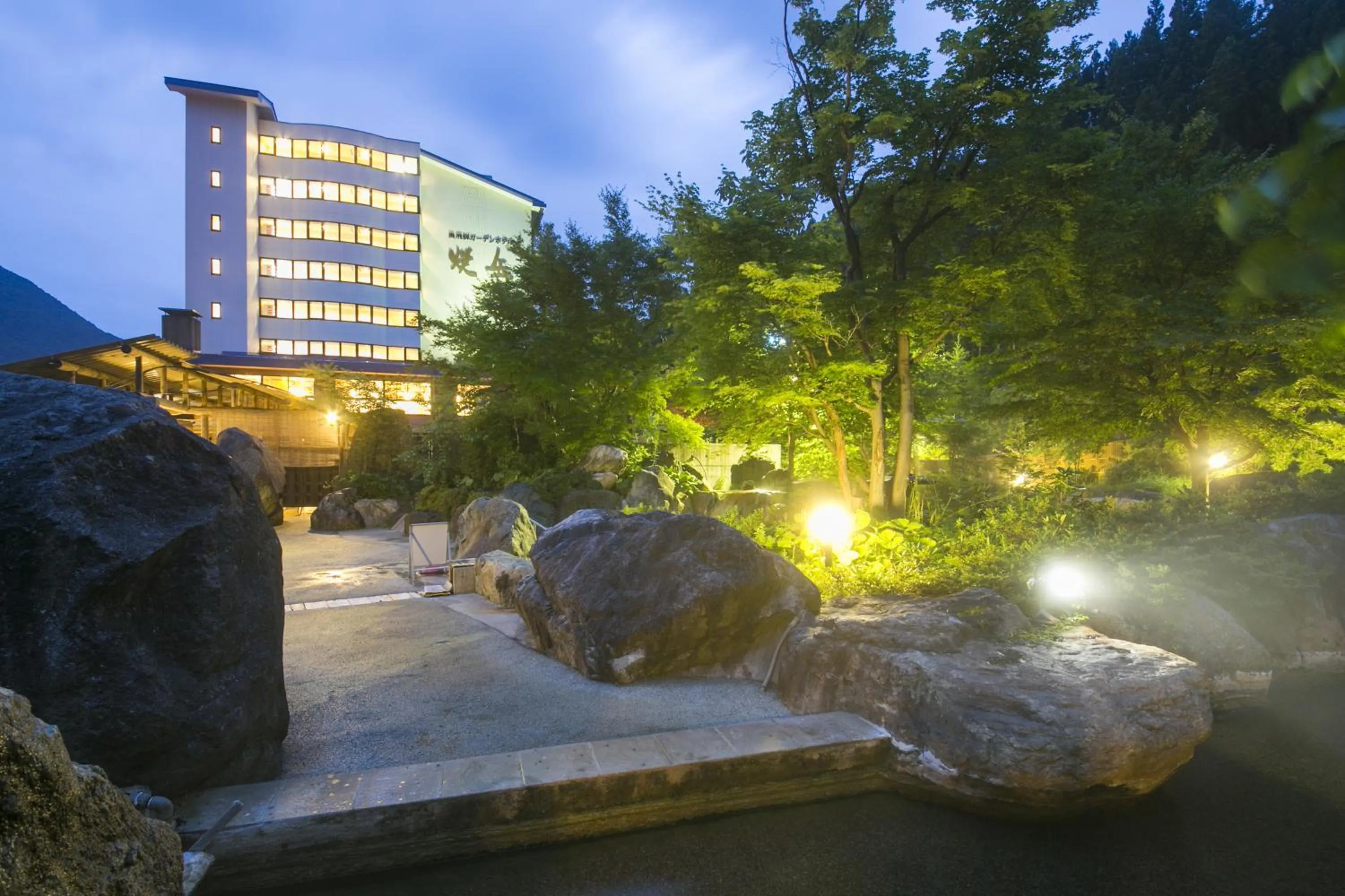 Facade/entrance in Okuhida Garden Hotel Yakedake