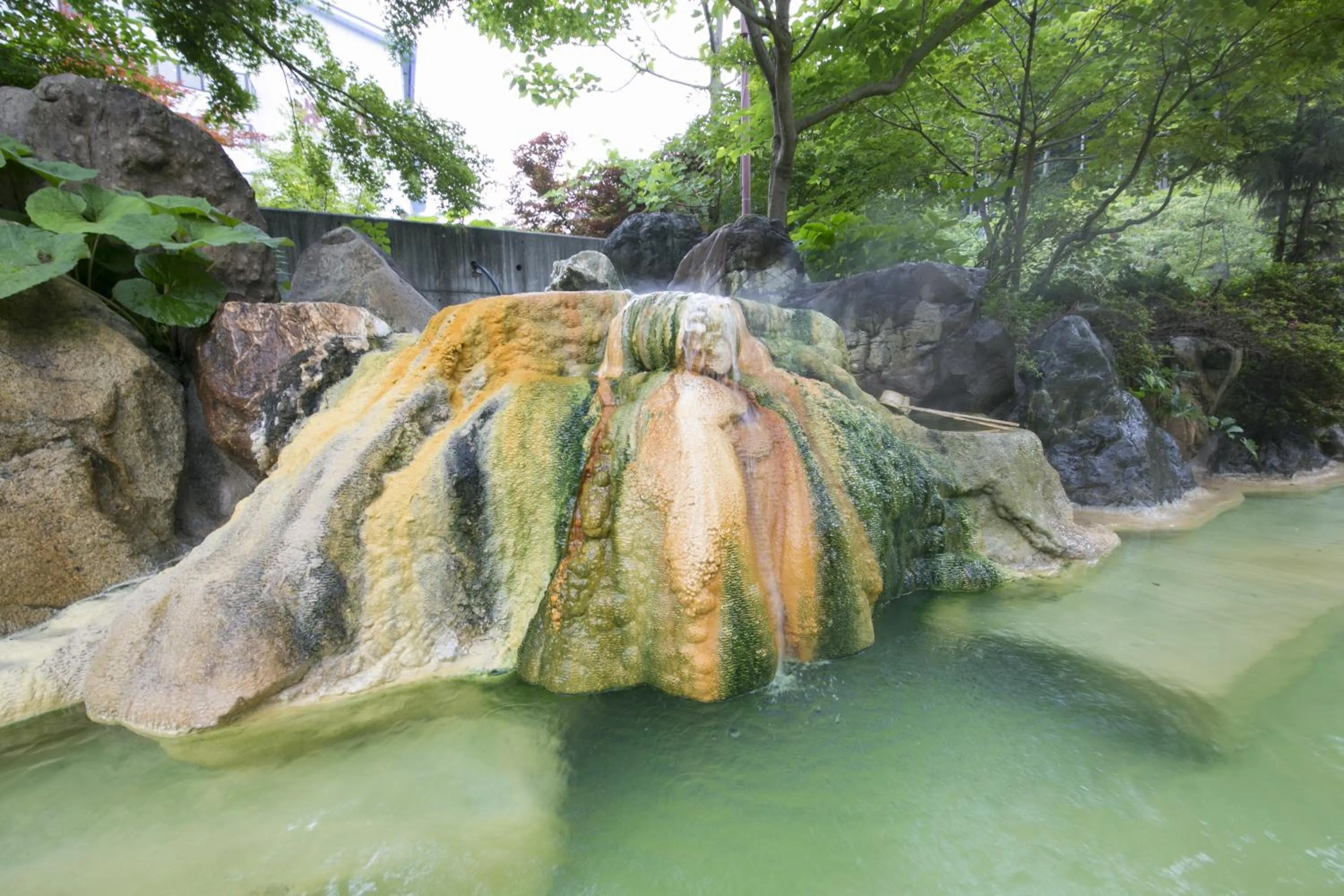 Hot Spring Bath in Okuhida Garden Hotel Yakedake