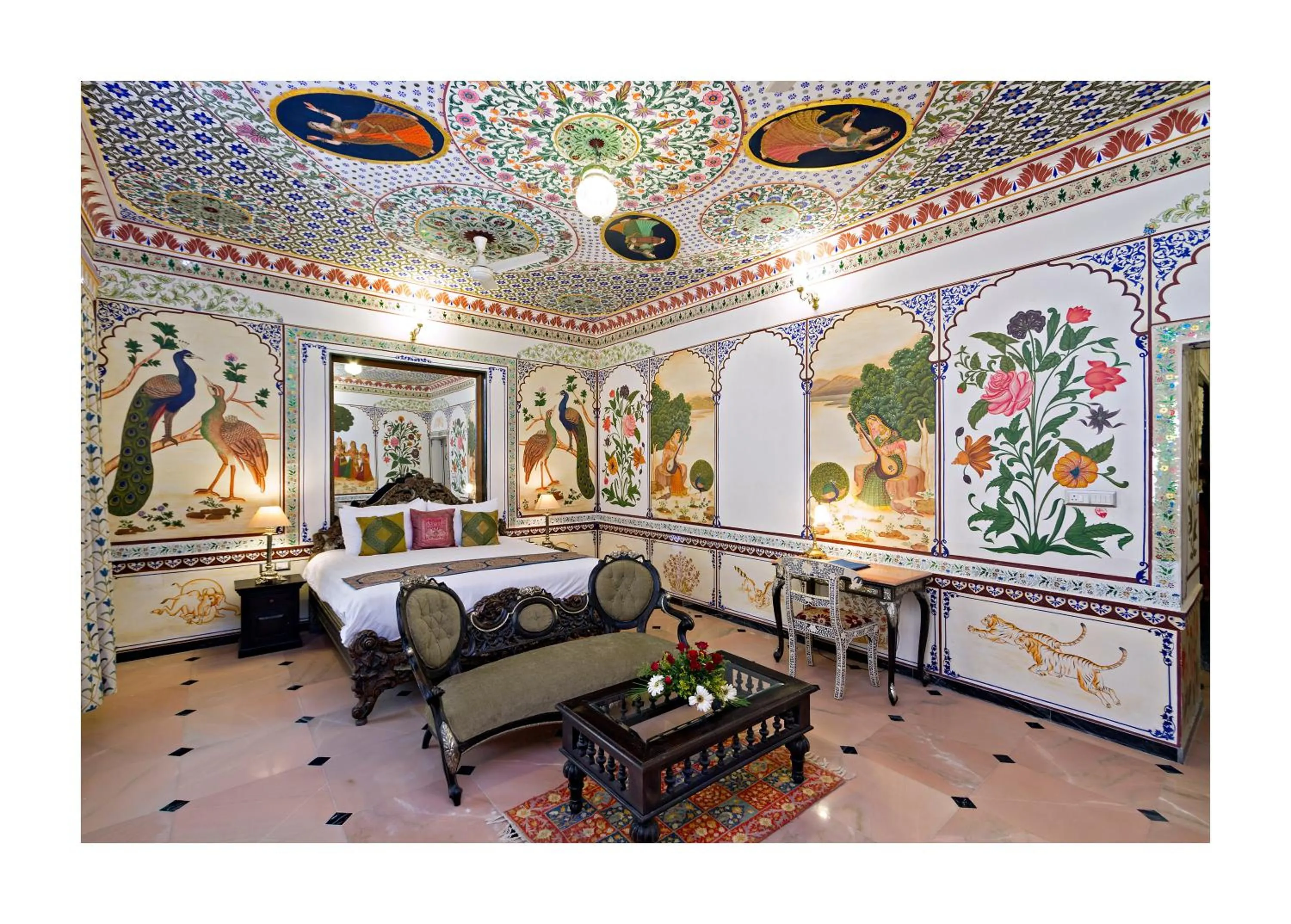 Living room, Bed in Chunda Palace