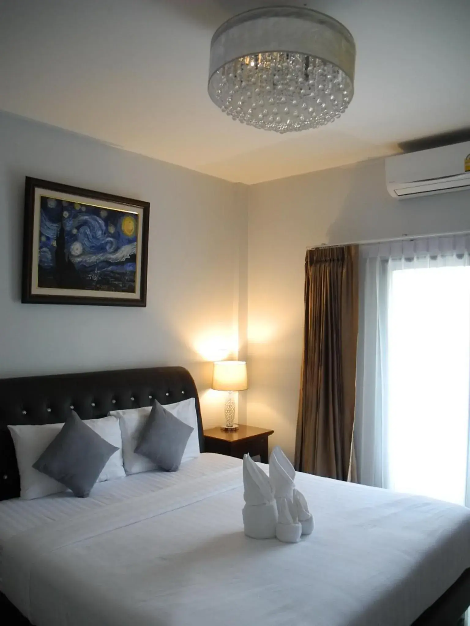 King Room with Garden View in Bann Tawan Hostel Chiang Rai King Room with Garden View in Bann Tawan Hostel Chiang Rai