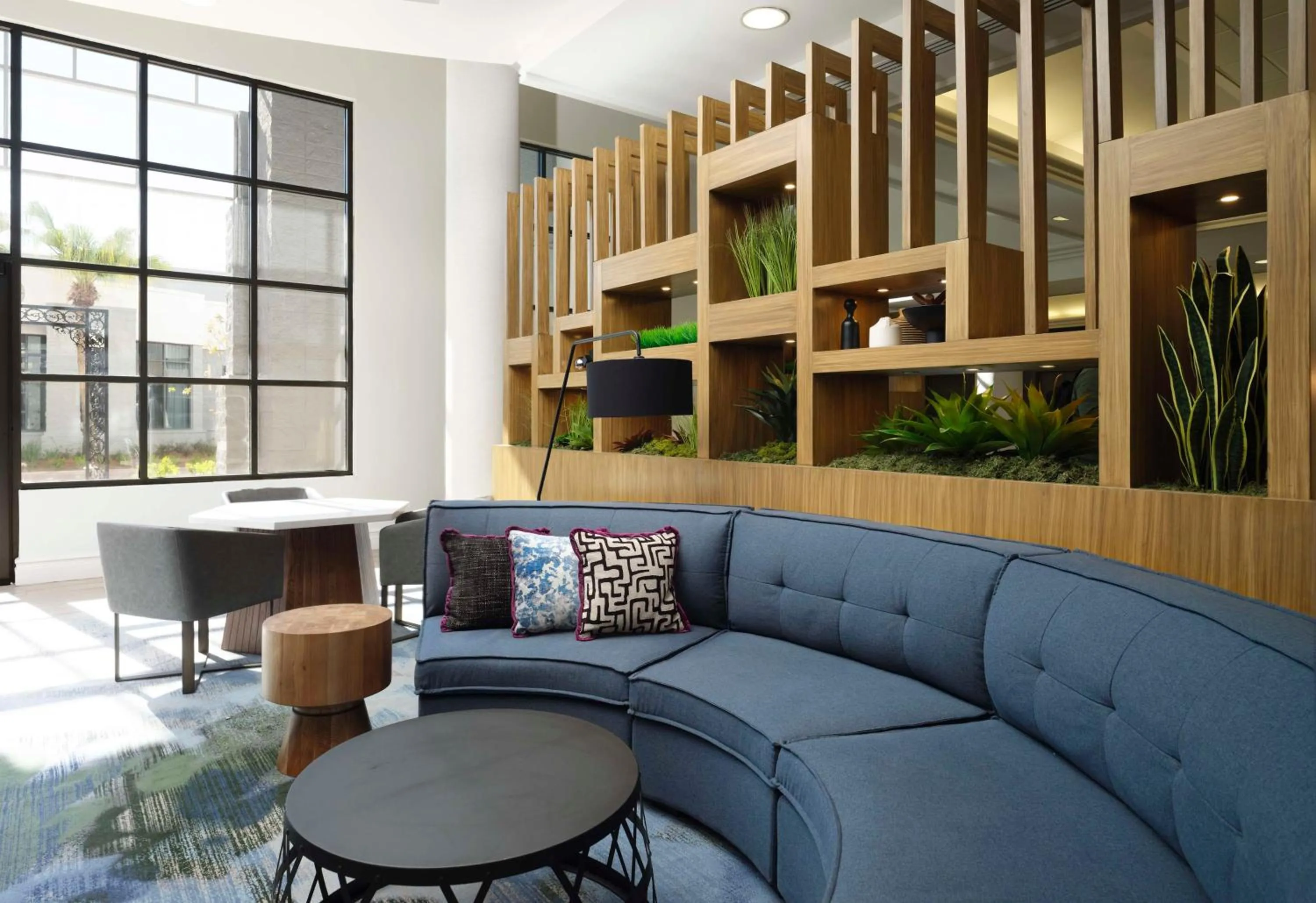 Lobby or reception in Hilton New Orleans Airport