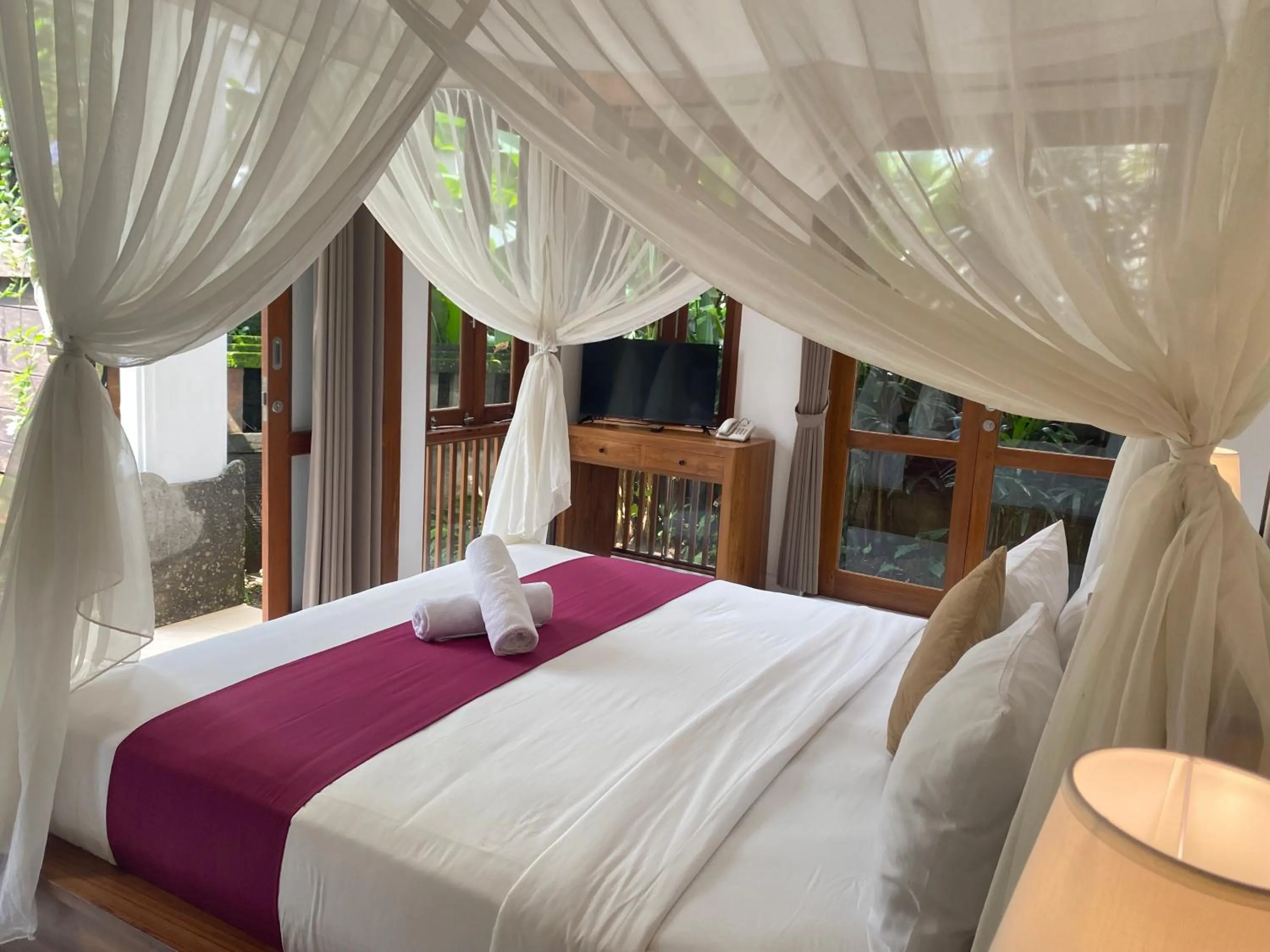 Bed in Gusde Tranquil Villas by EPS