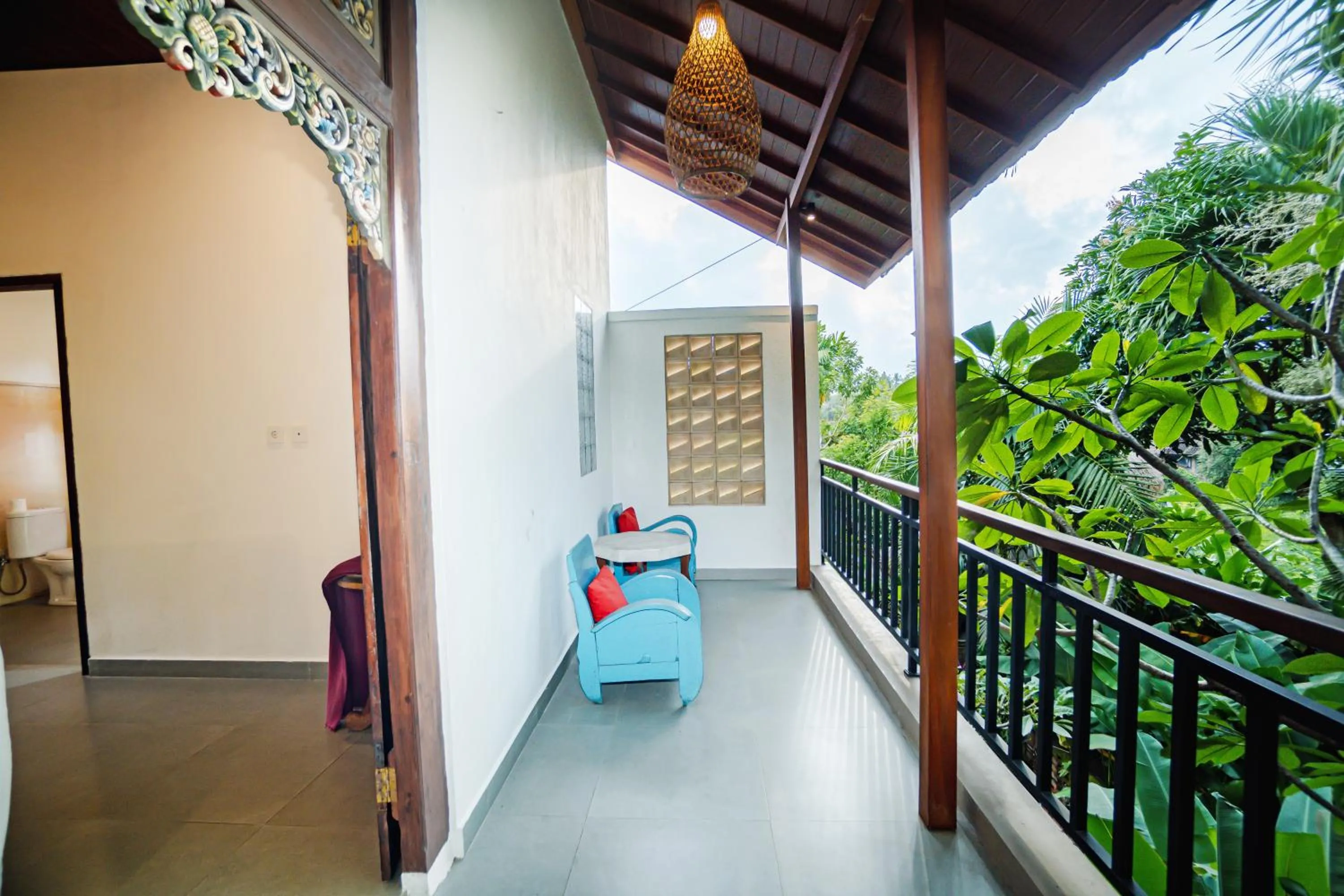 Day in Gusde Tranquil Villas by EPS