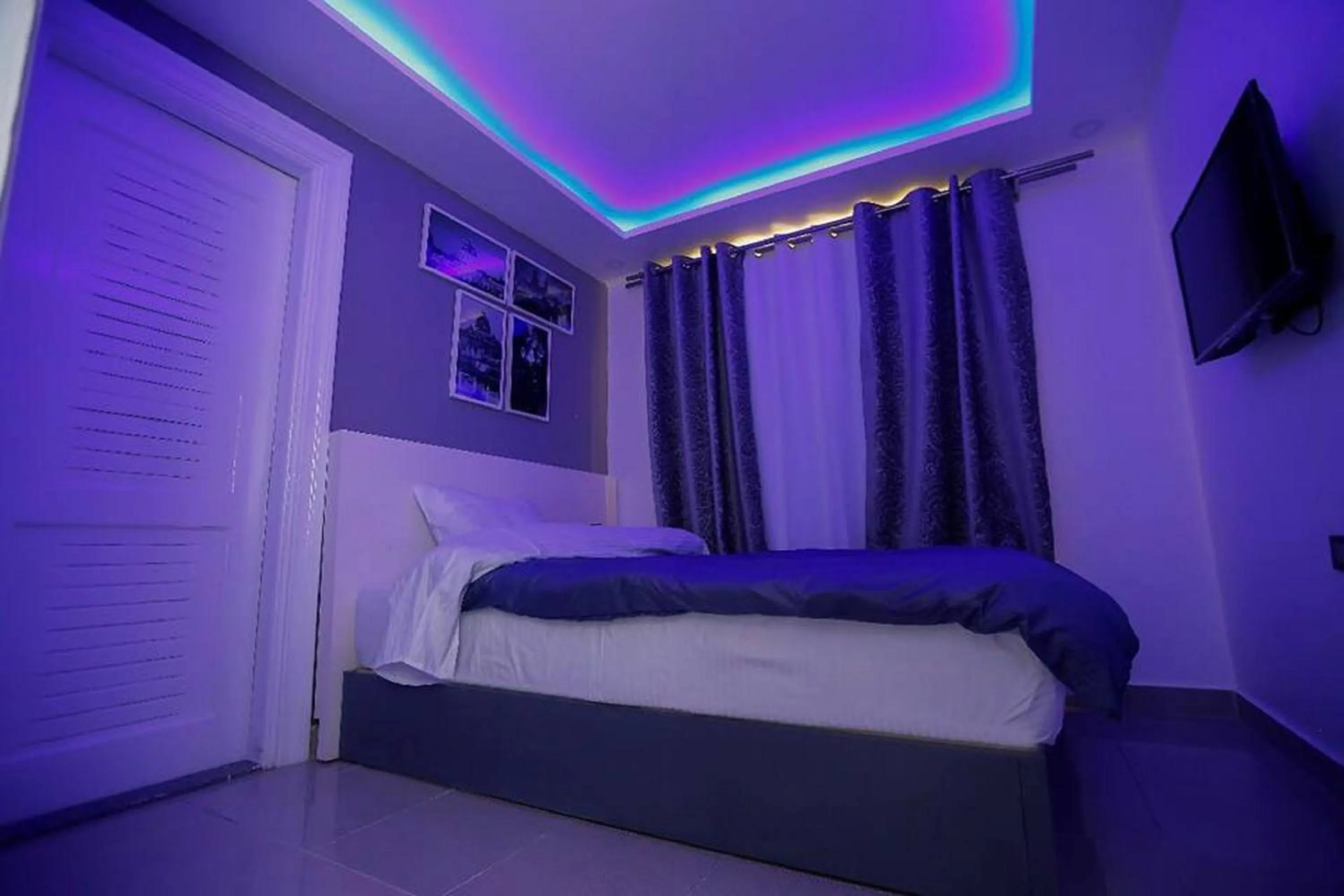 Bed in Azar Boutique Hotel