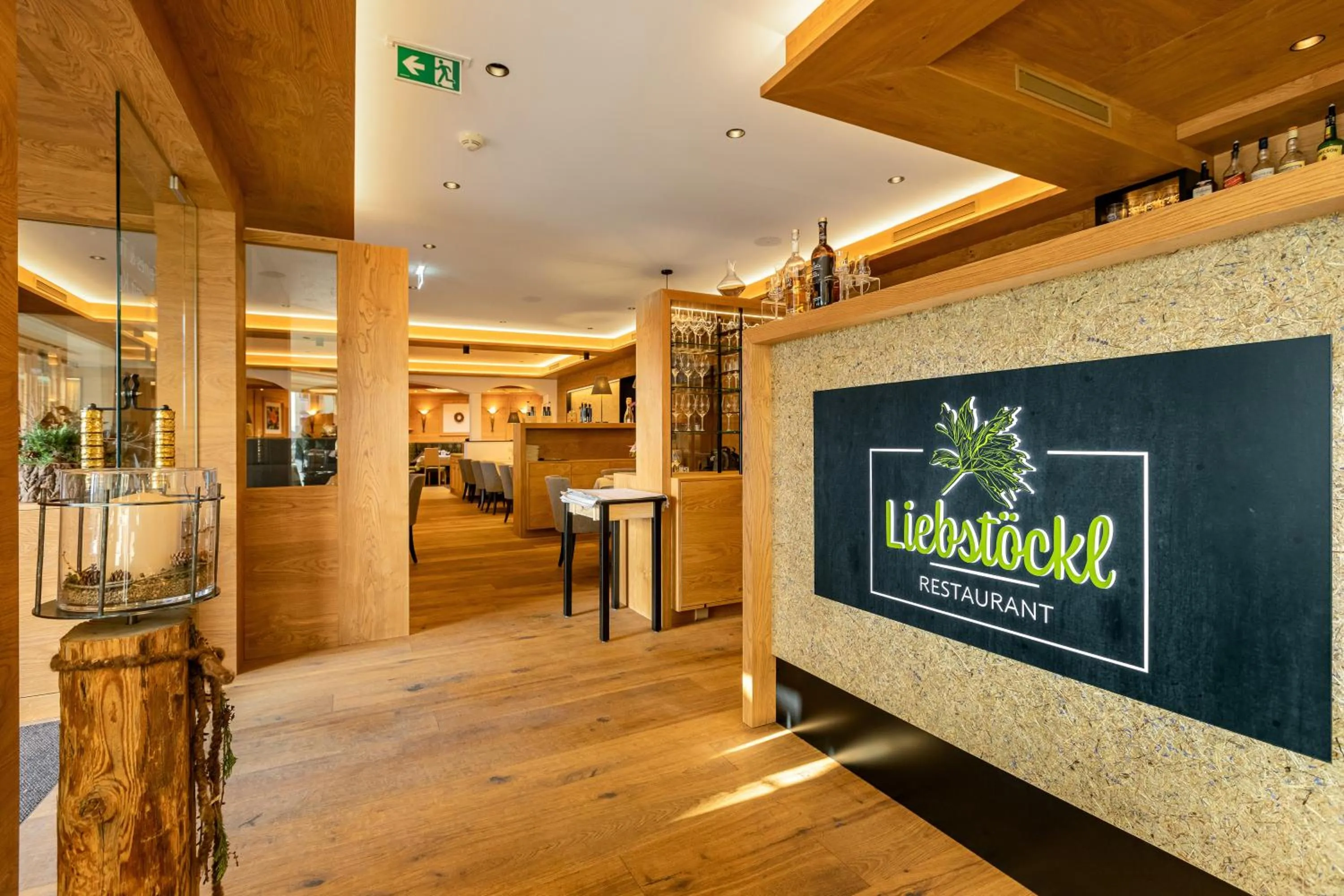 Restaurant/places to eat in Kräuterhotel Hochzillertal