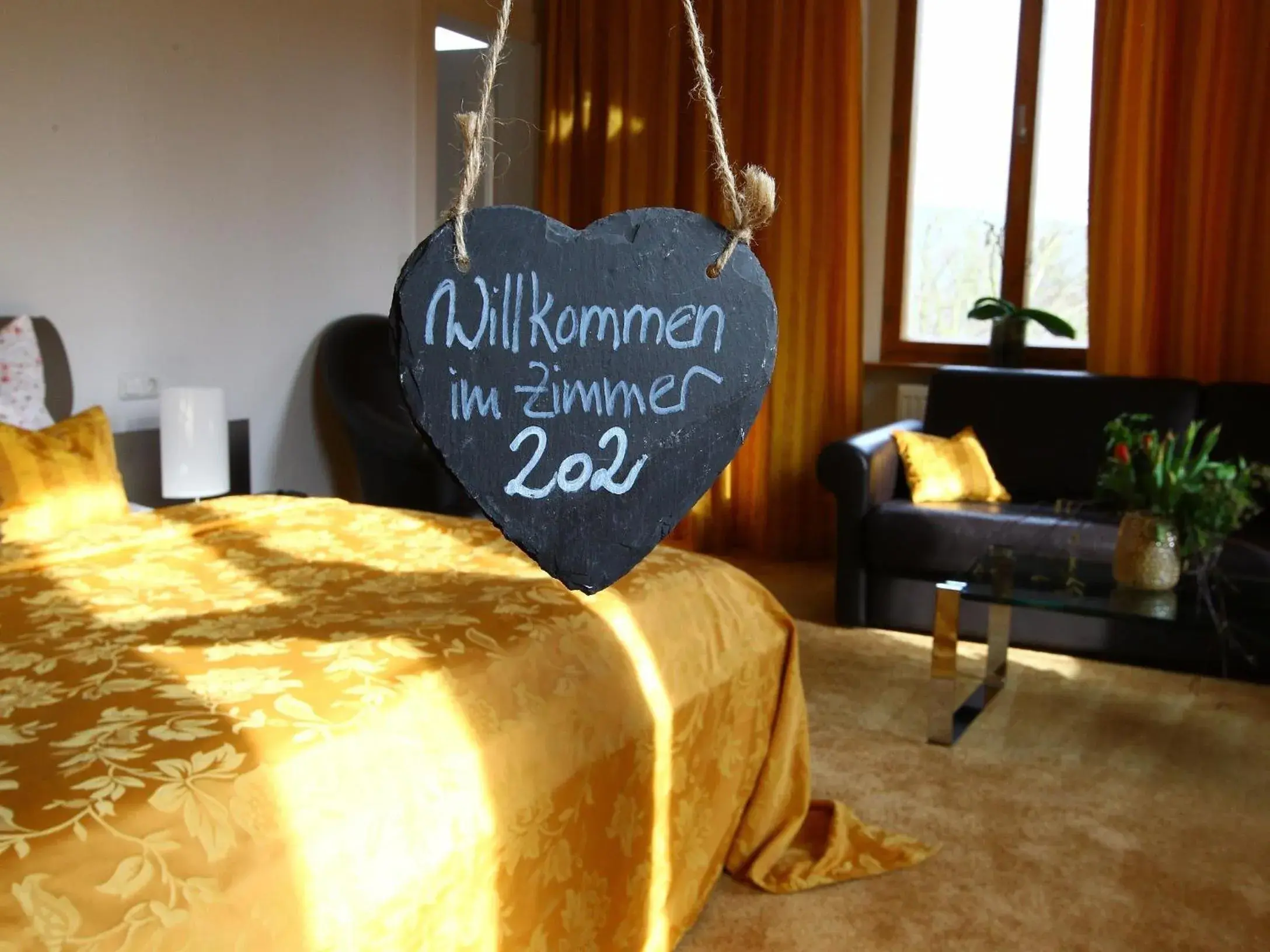 Deluxe Quadruple Room - single occupancy in Hotel & Restaurant Schloss Weißenburg Deluxe Quadruple Room - single occupancy in Hotel & Restaurant Schloss Weißenburg