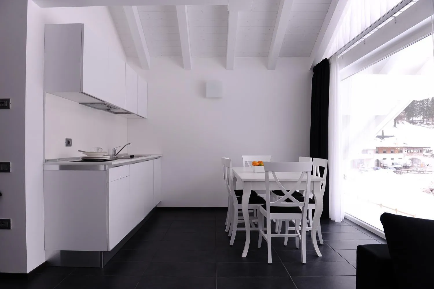 Photo of the whole room in Muu Village