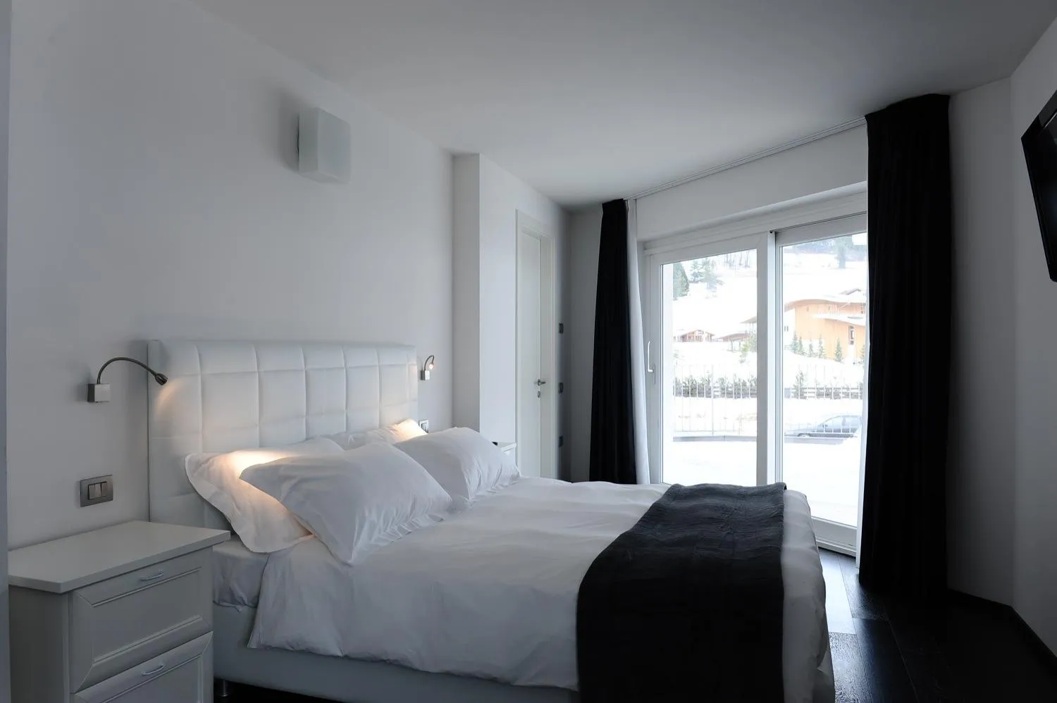 Photo of the whole room, Bed in Muu Village