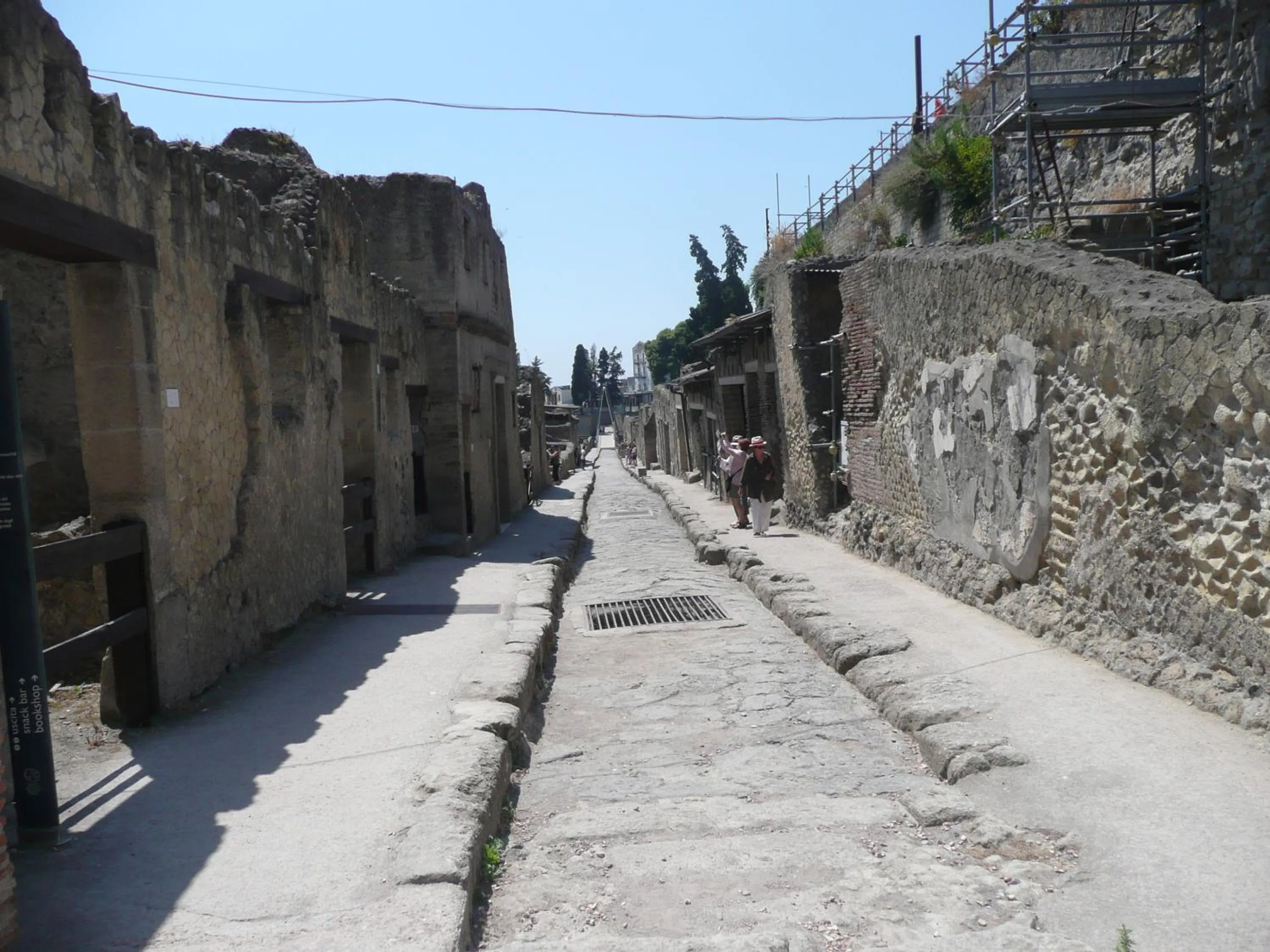 Nearby landmark in I Papiri B&B Aparthotel