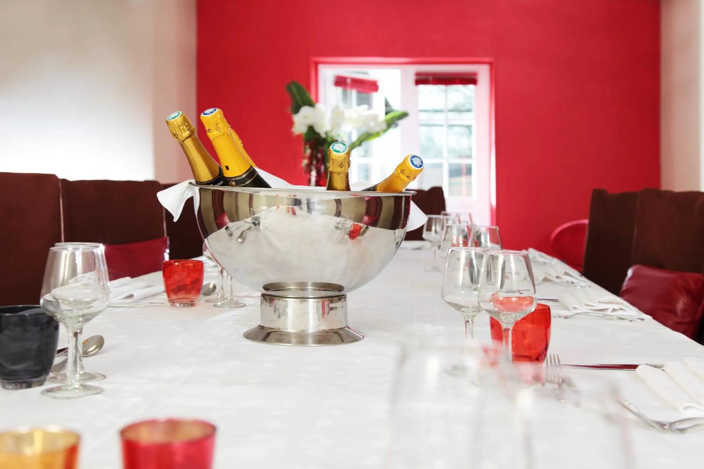 Dining area in Les Canisses