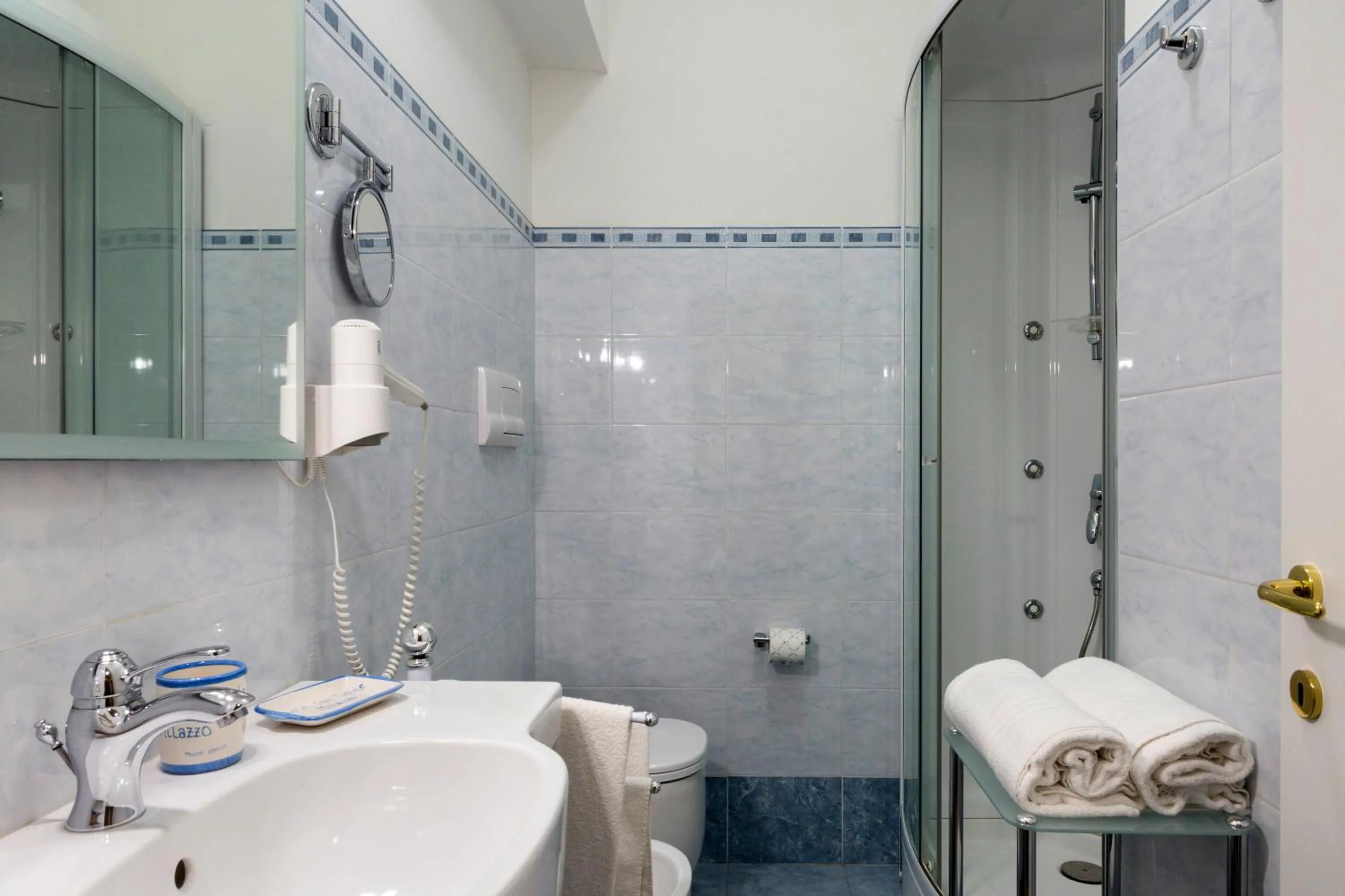 Bathroom in Hotel San Michele