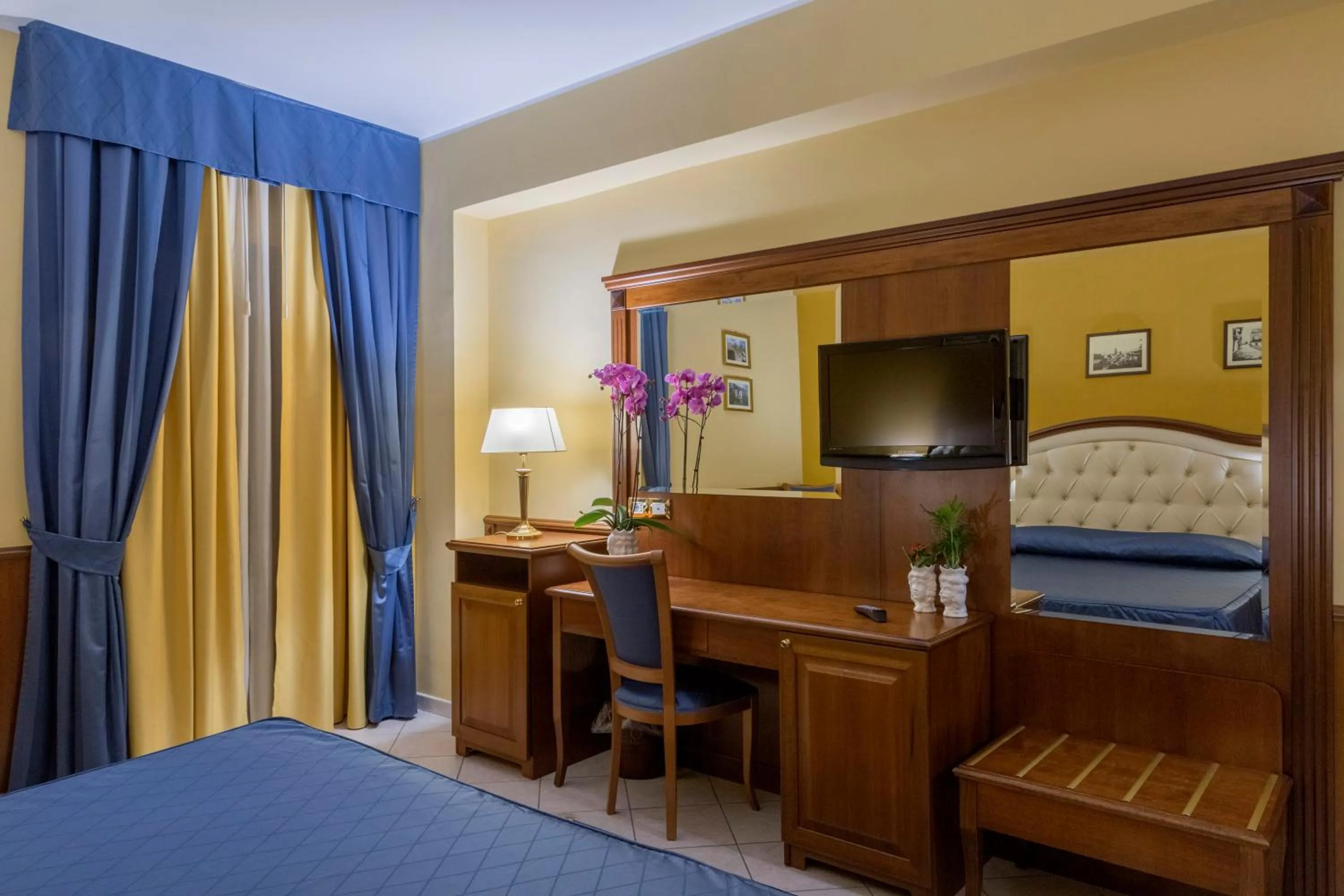 Bed in Hotel San Michele