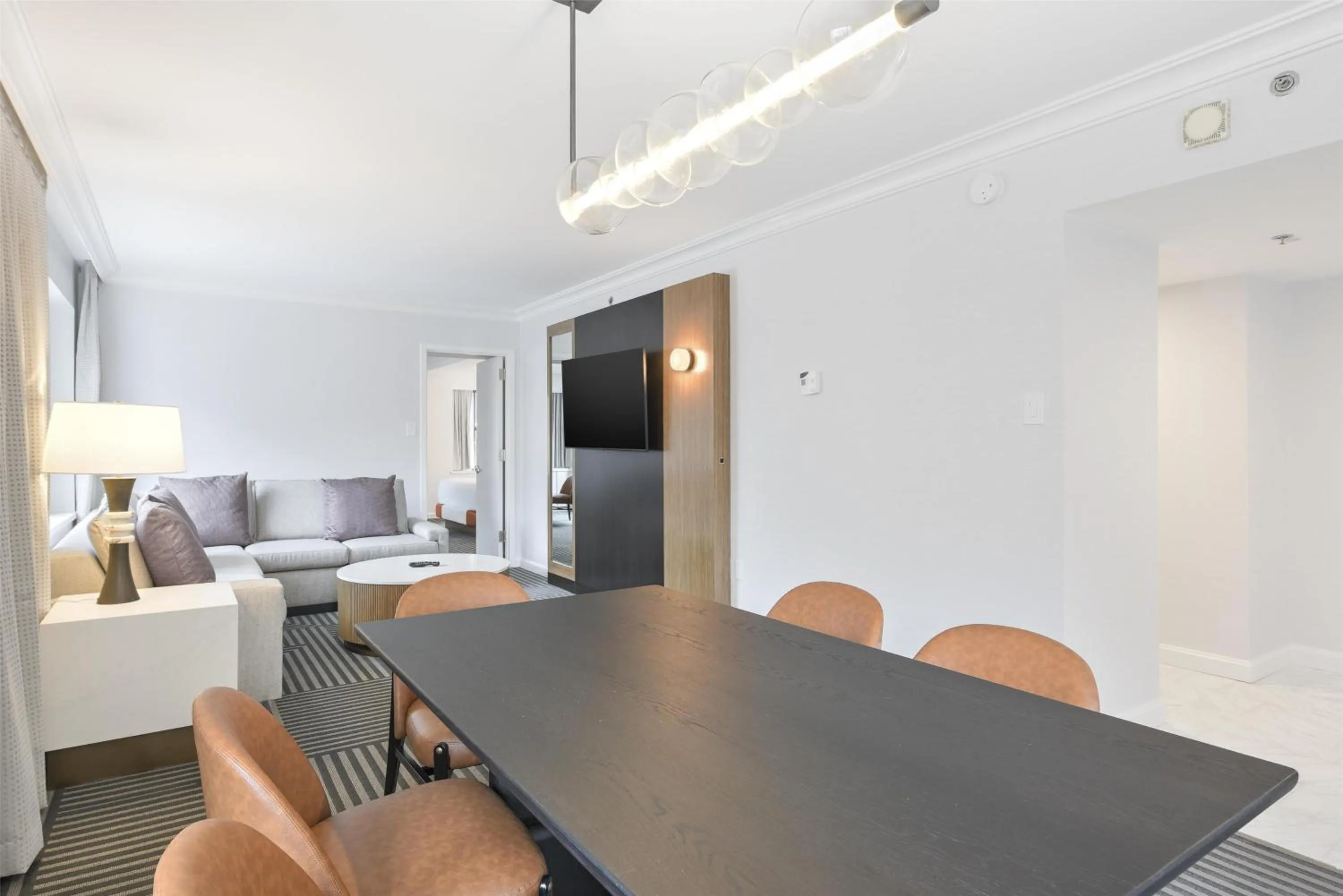 Living room in Capital Hilton