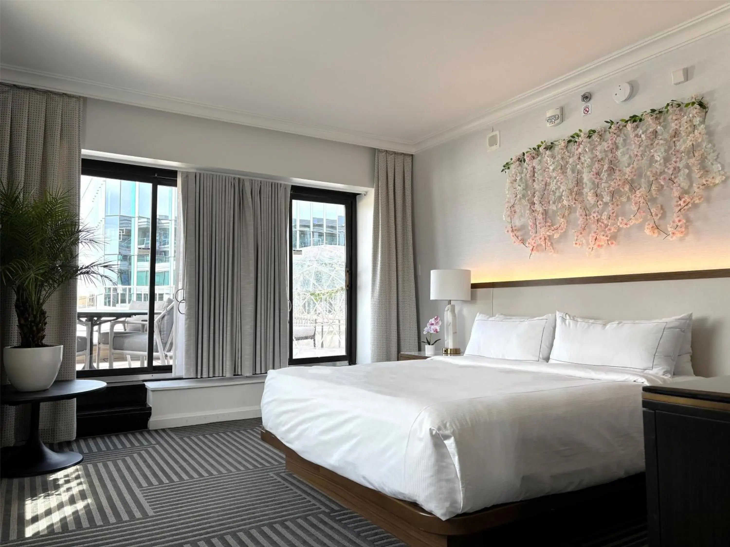 Bed in Capital Hilton Bed in Capital Hilton