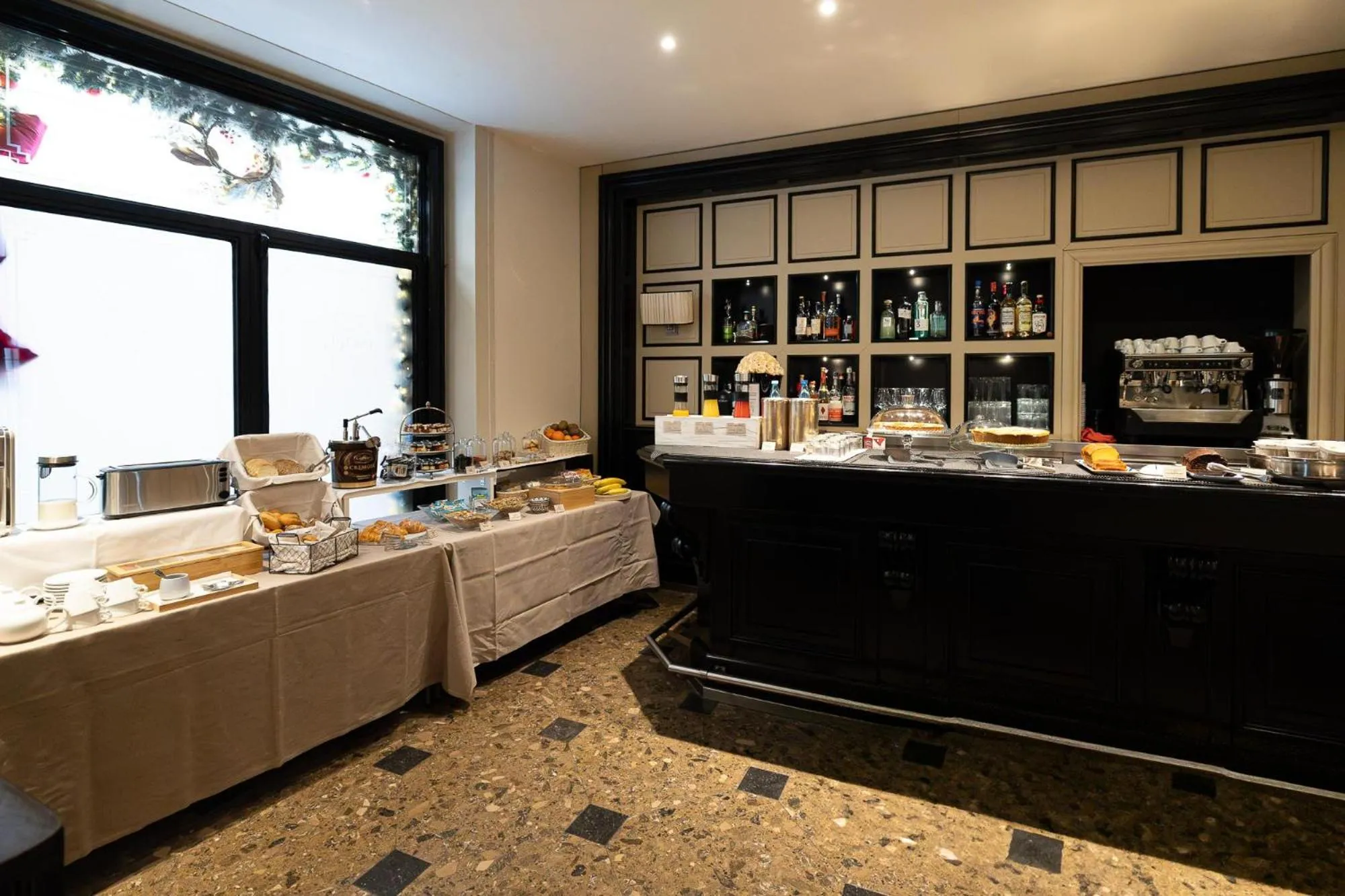 Buffet breakfast in Hotel Patria