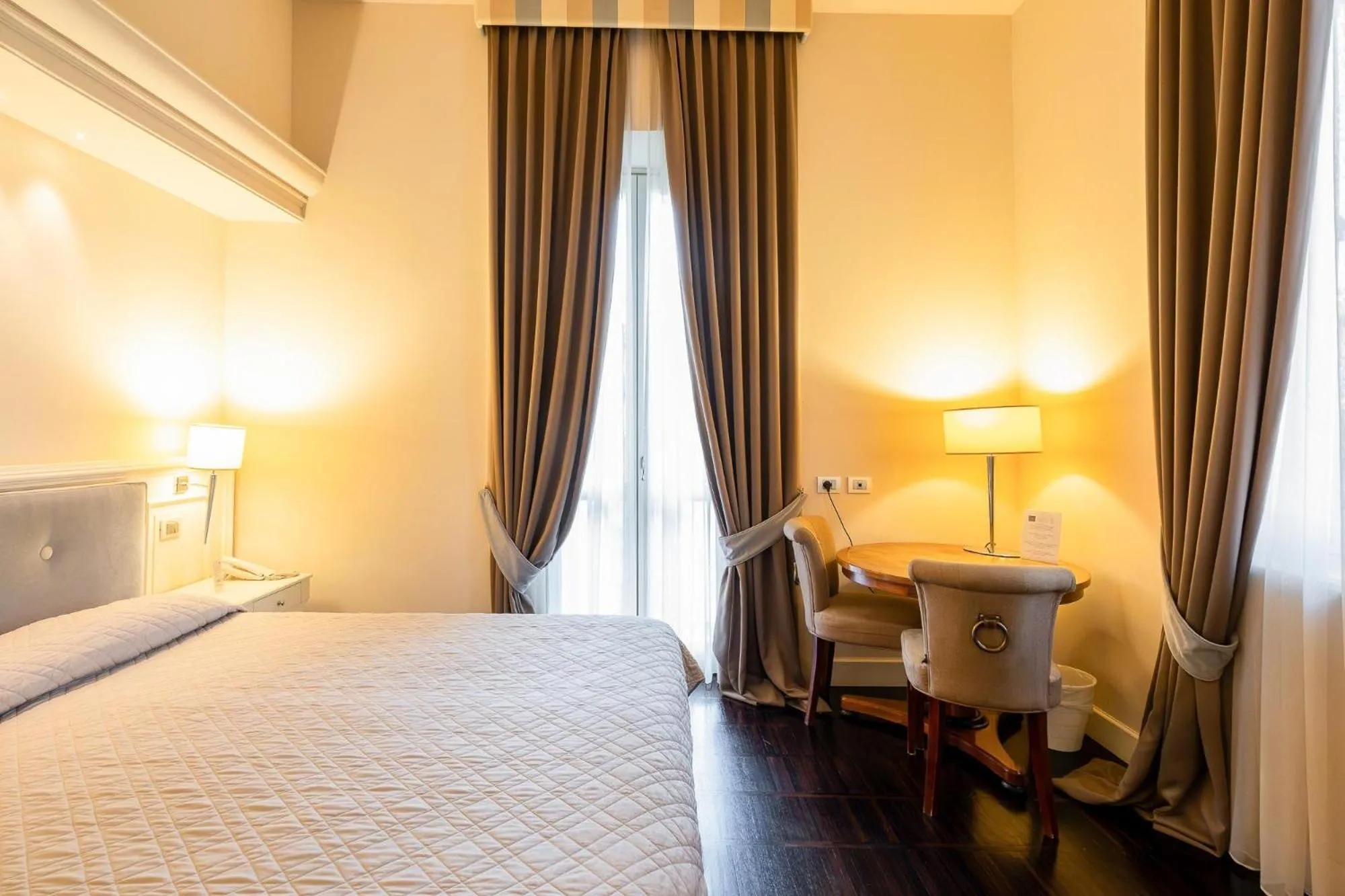 Bedroom, Bed in Hotel Patria