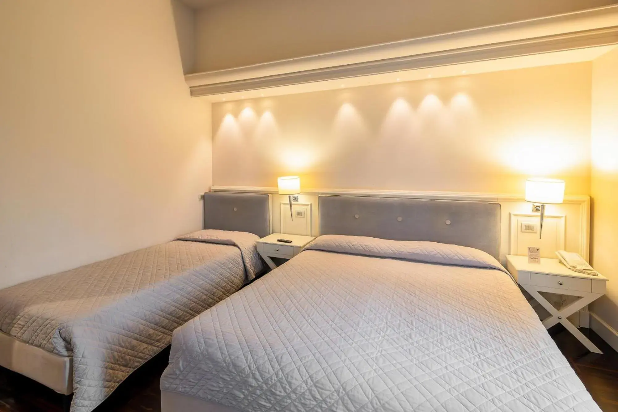 Triple Room in Hotel Patria Triple Room in Hotel Patria