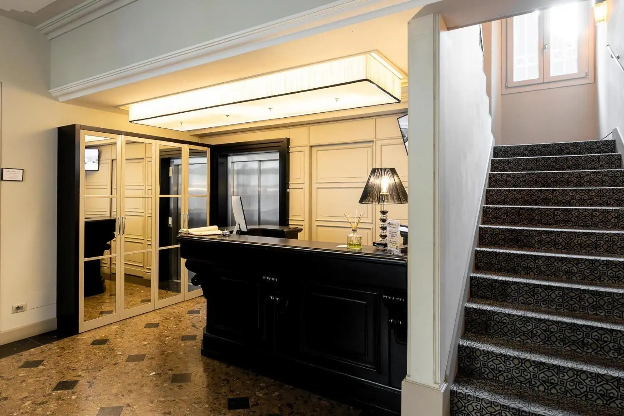 Lobby or reception in Hotel Patria Lobby or reception in Hotel Patria