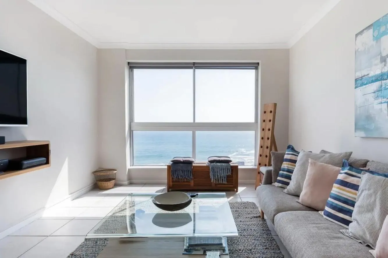 Stunning Views, the Sea & Table Mountain!