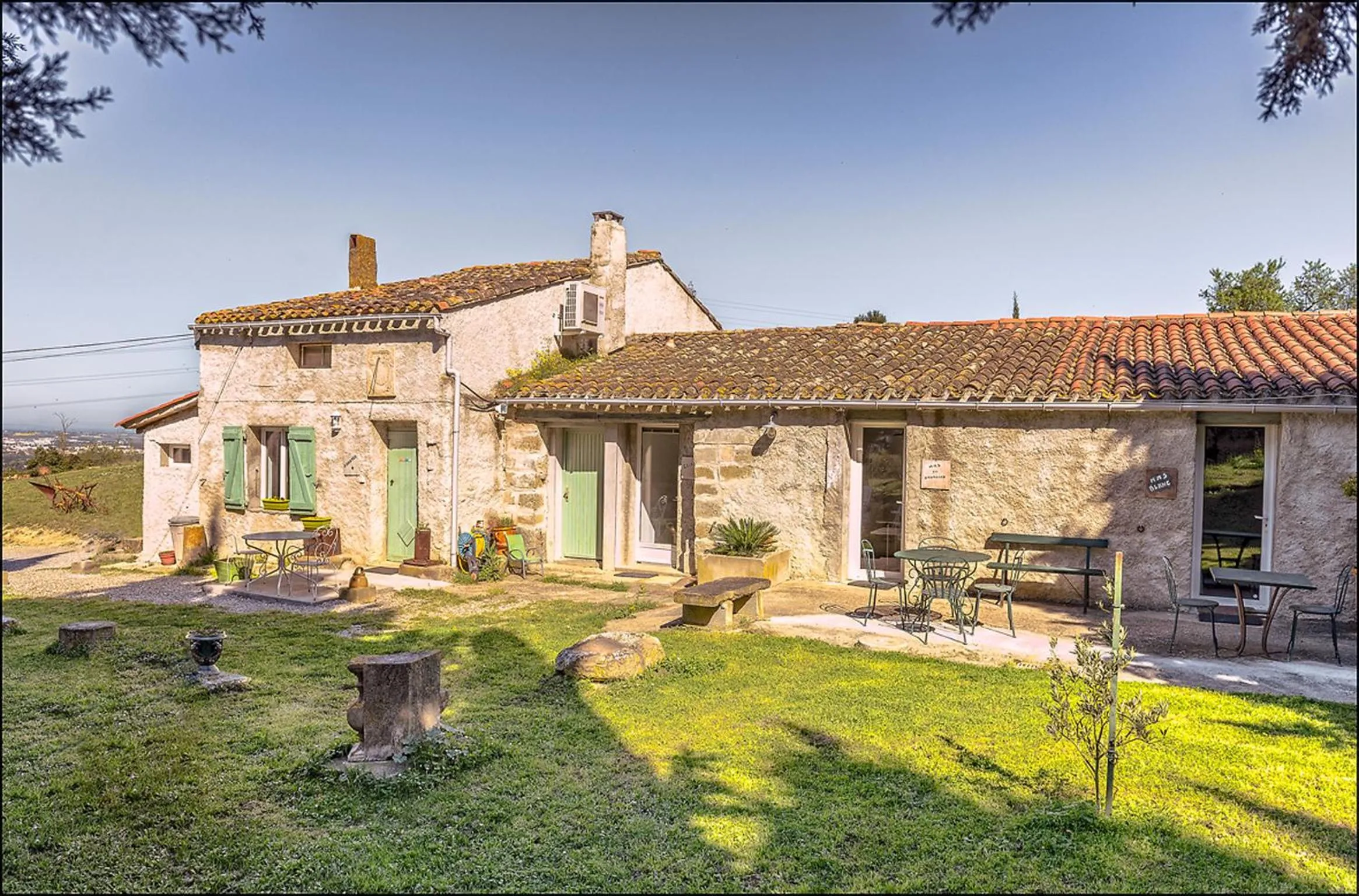 Ecuries Sainte Croix