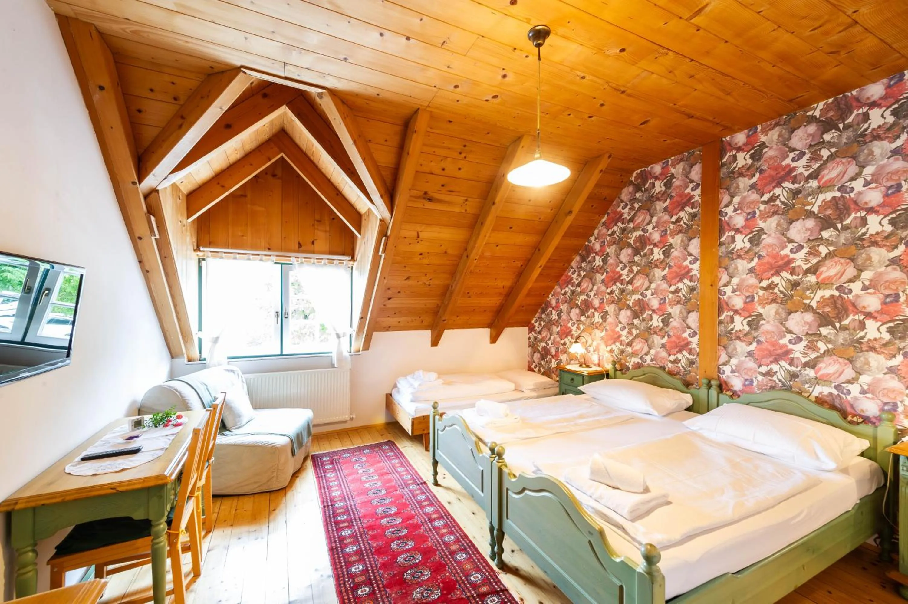 Bed in Stoffbauer GmbH