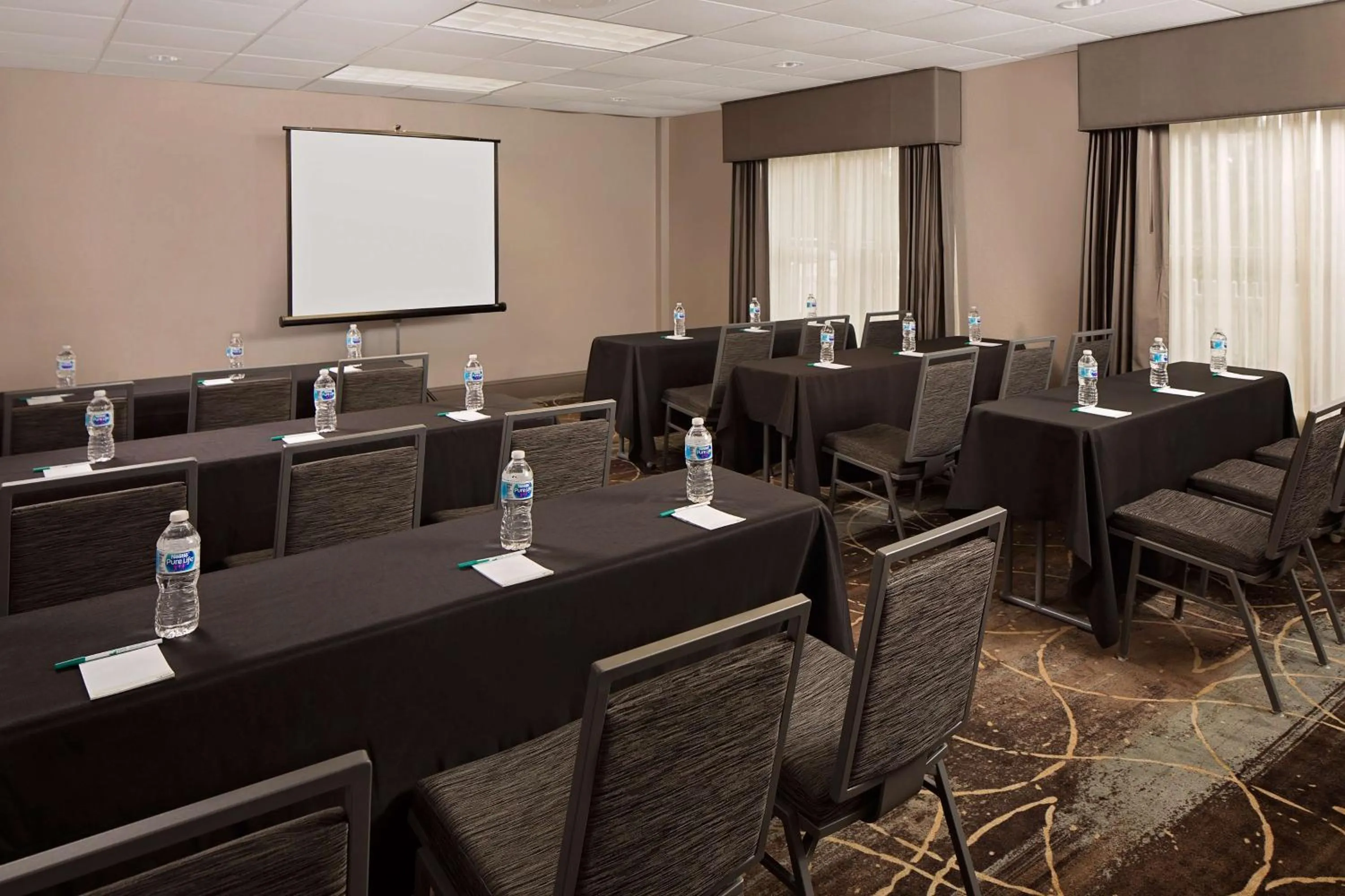 Meeting/conference room in Homewood Suites by Hilton Orlando Maitland