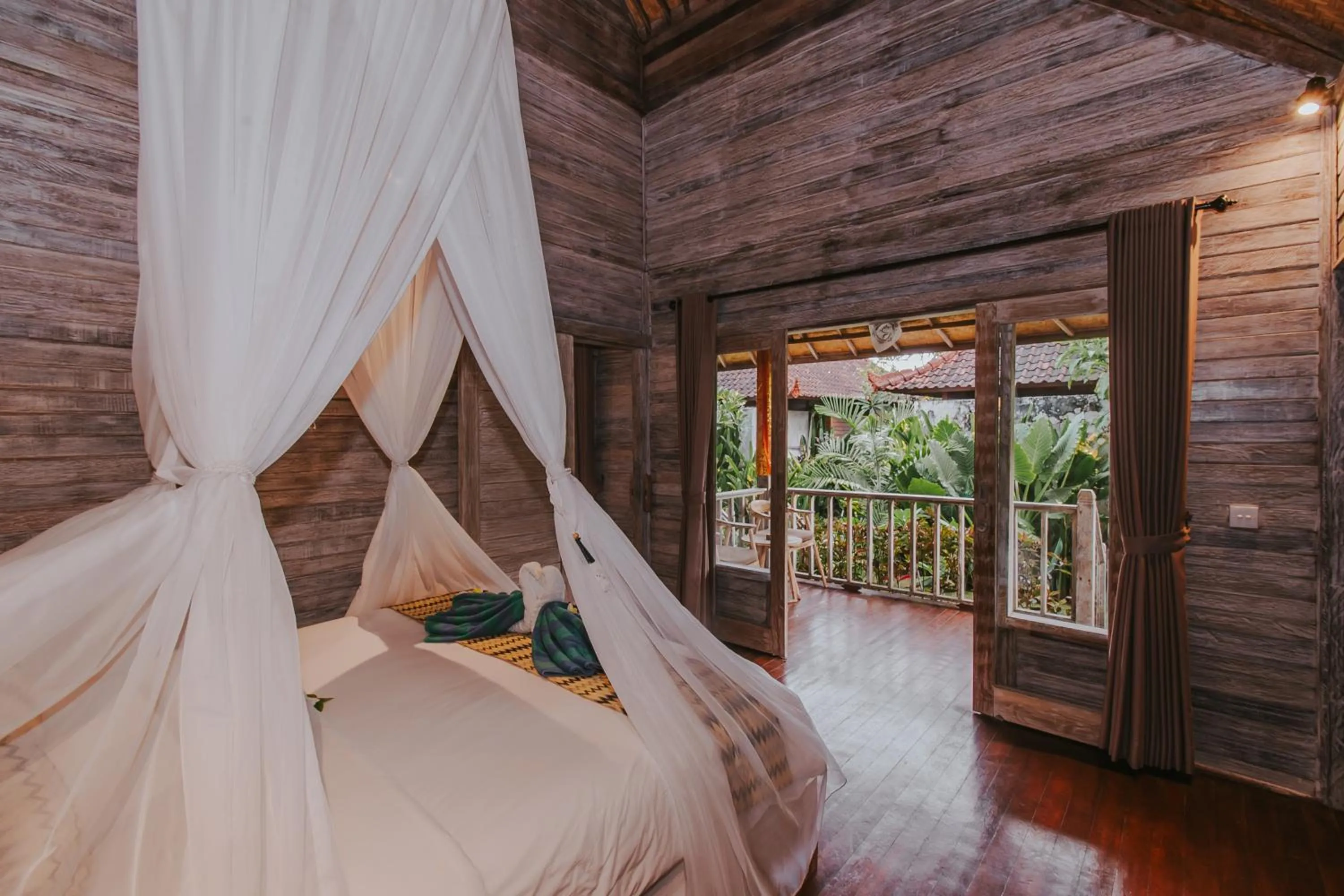 Bed in Lembongan Seaview