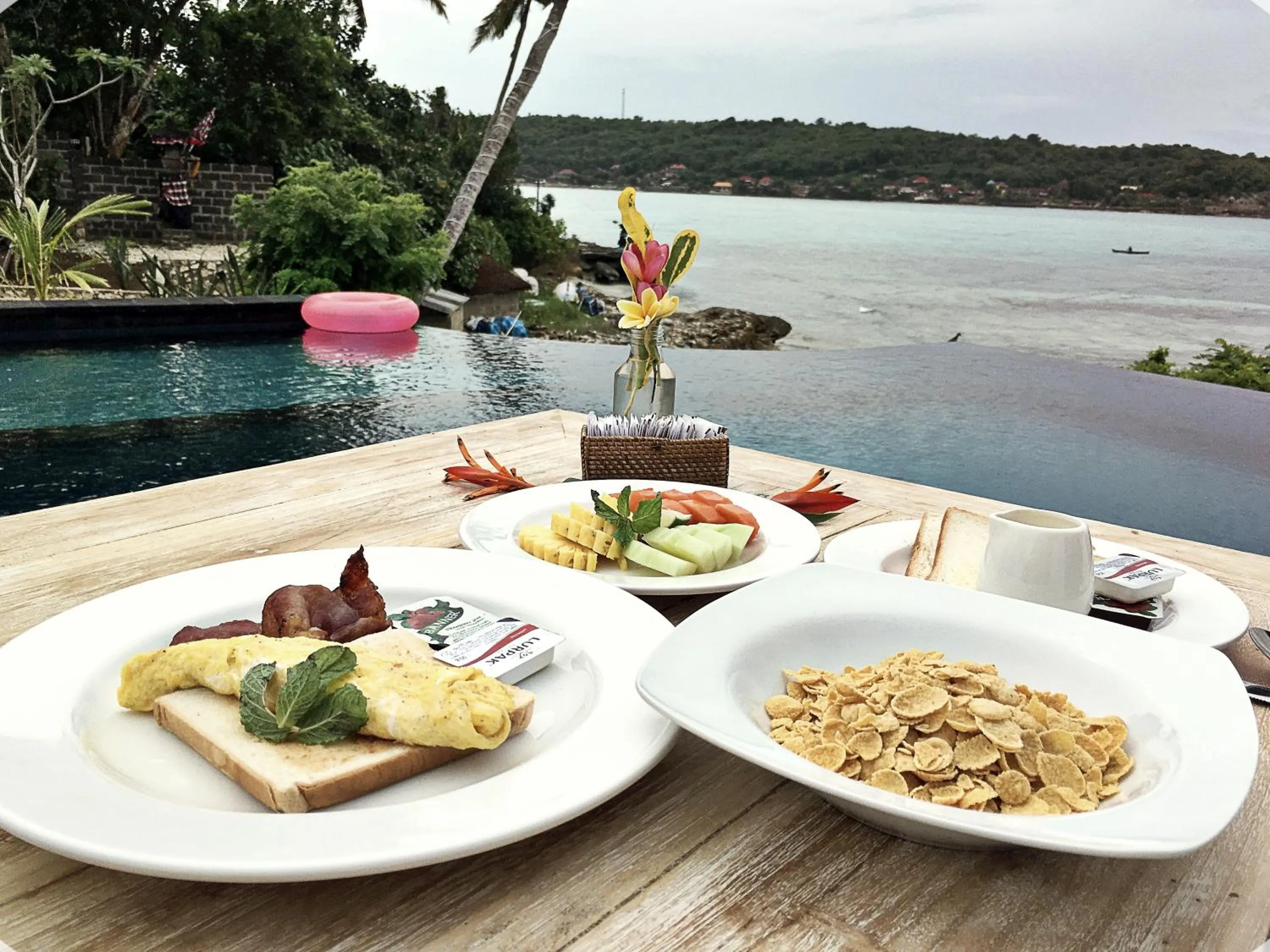 Restaurant/places to eat in Lembongan Seaview