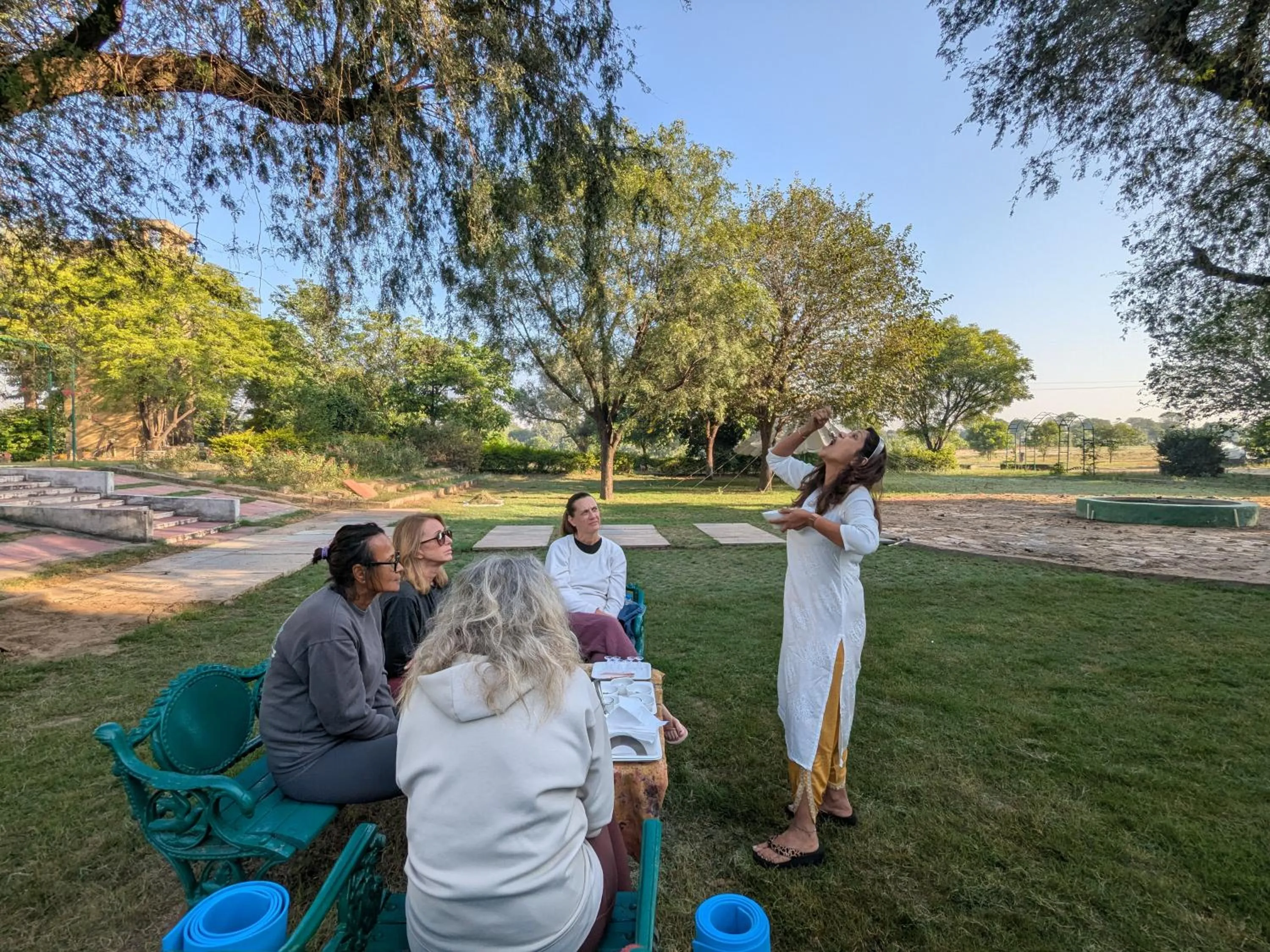 People in Savista Retreat