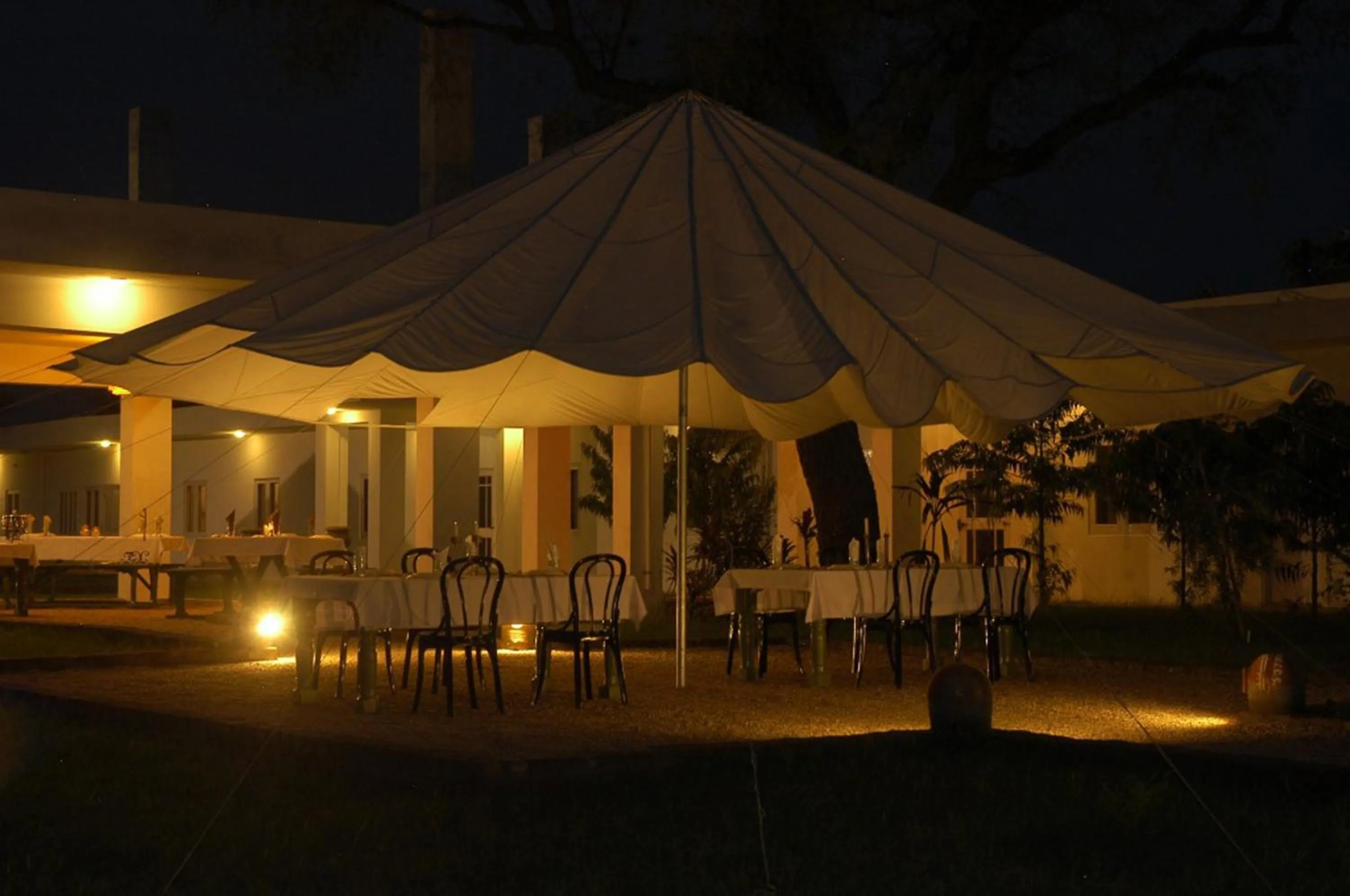 Restaurant/places to eat in Savista Retreat