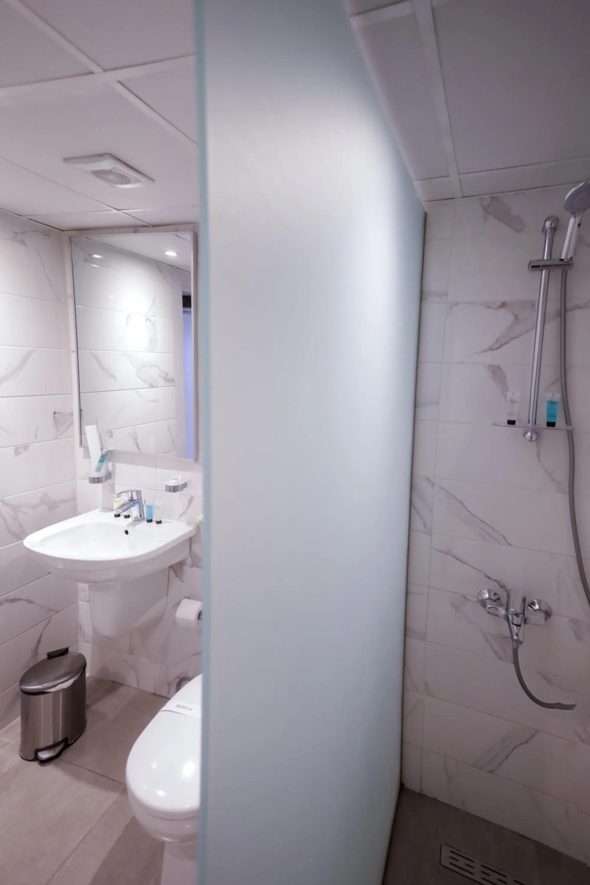 Shower in La Vida Suite