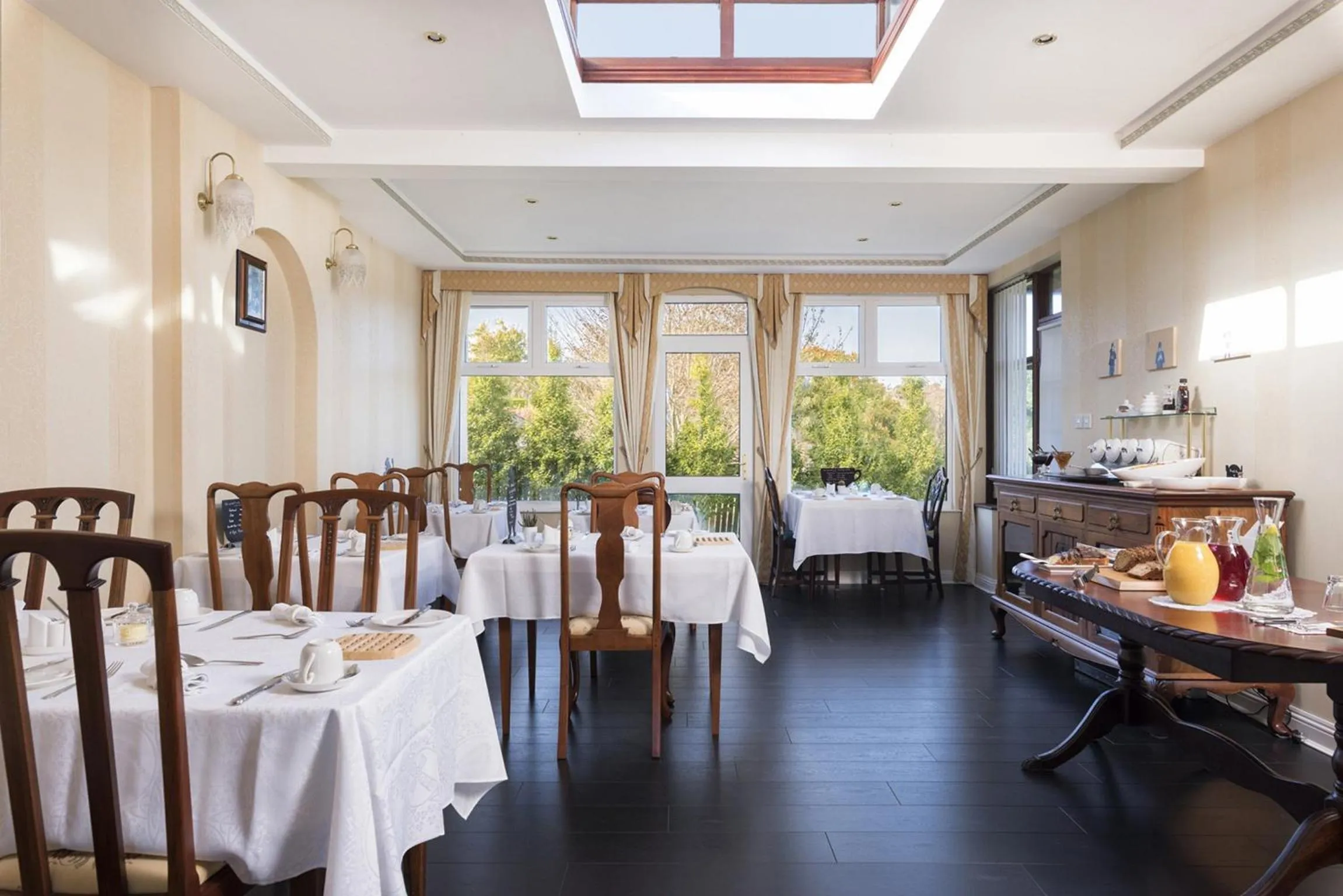 Dining area in Kilbree House B&B
