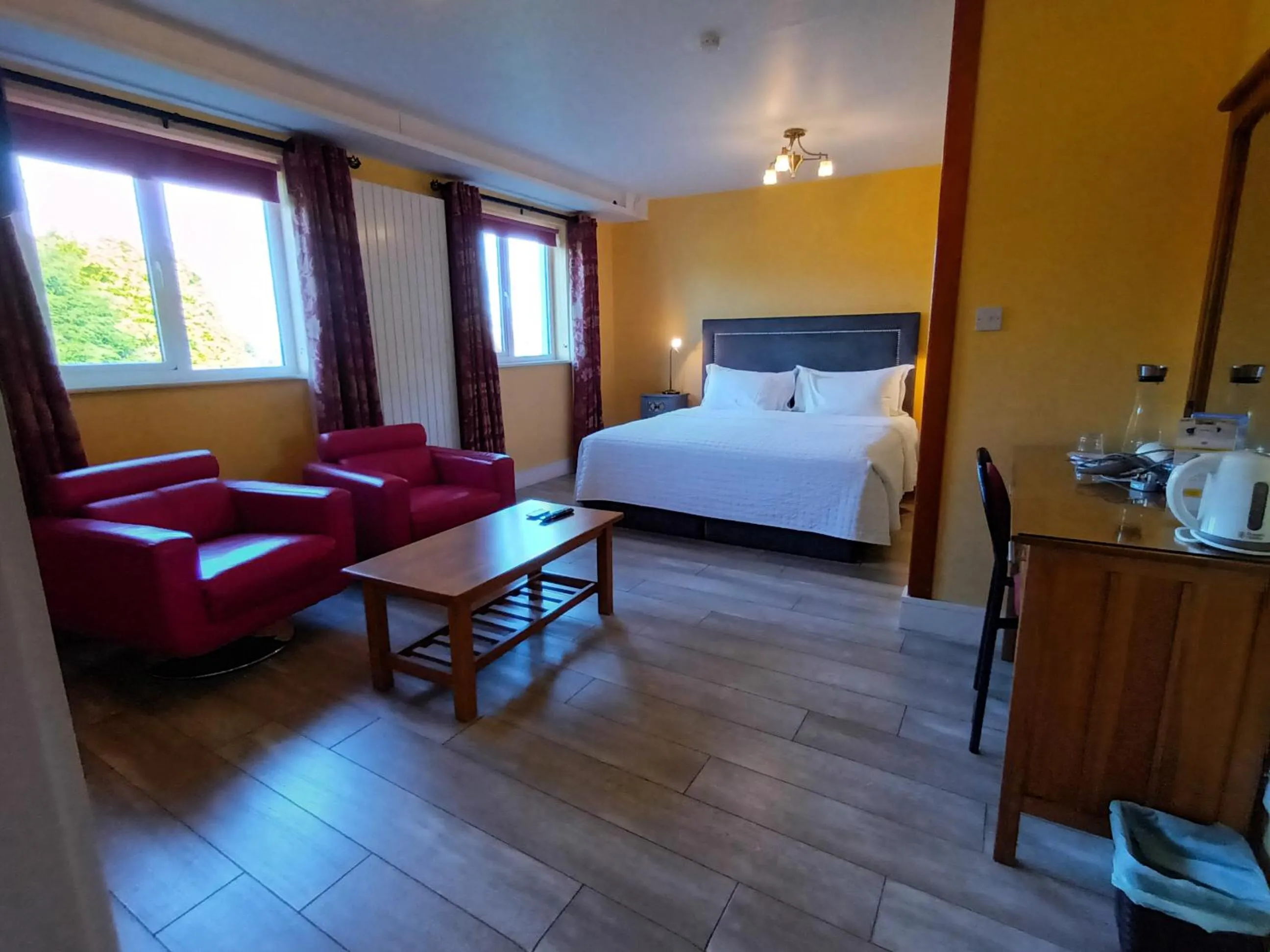 Bedroom, Bed in Kilbree House B&B