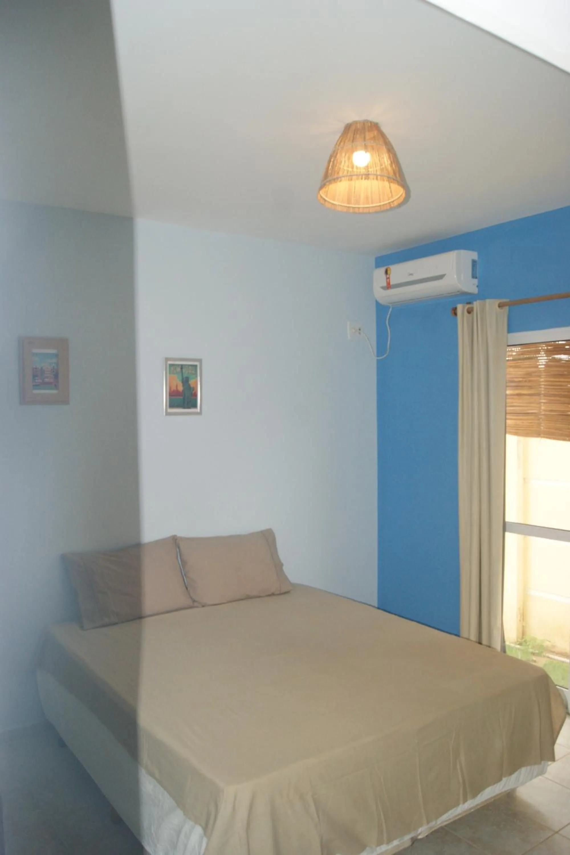 Toilet, Bed in Seu Lar em Milagres