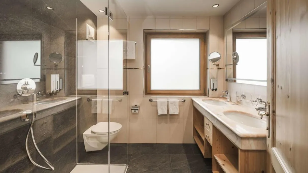 Excelsior Dolomites Life Resort