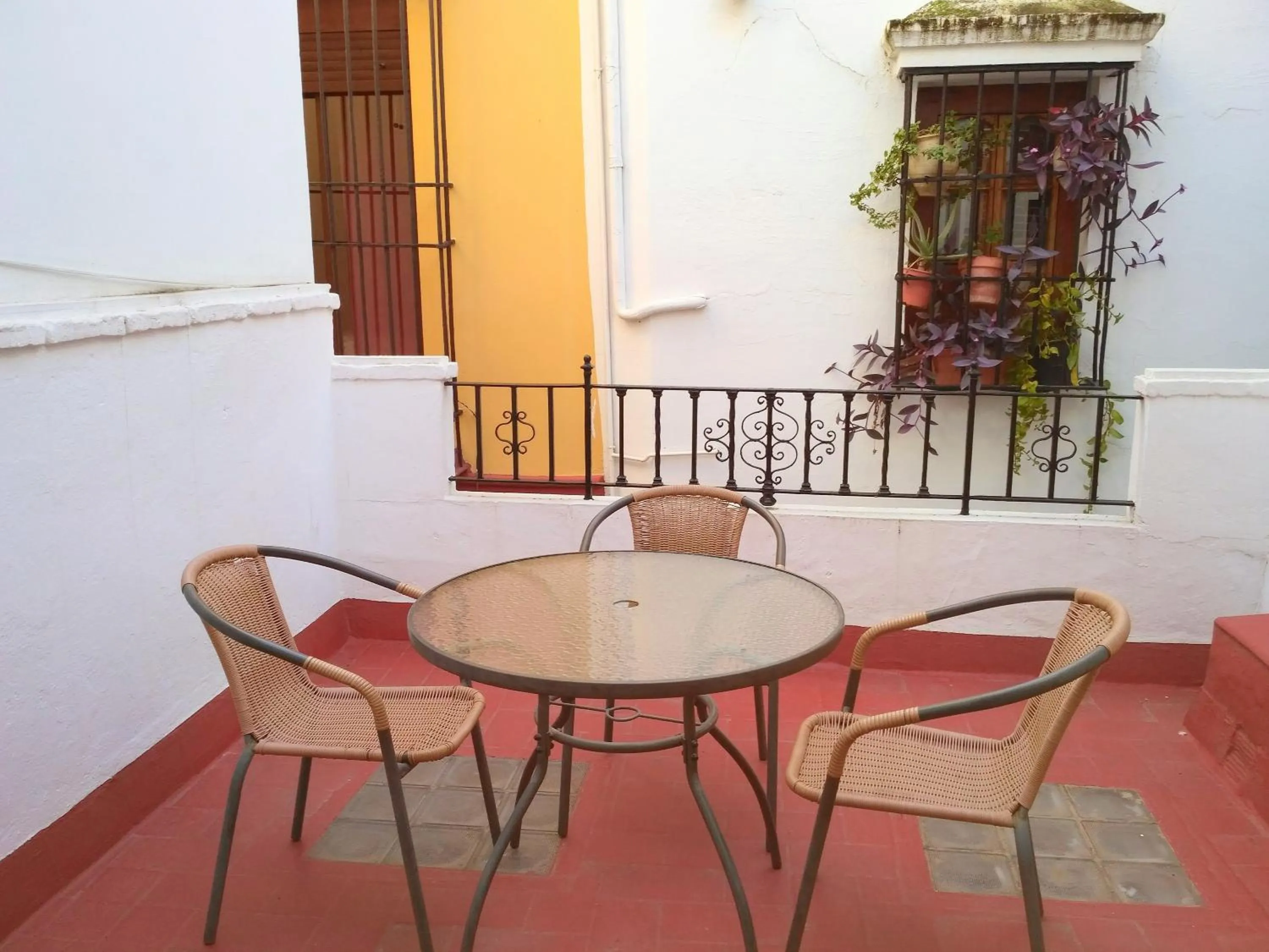 Balcony/Terrace in Pensión La Montoreña
