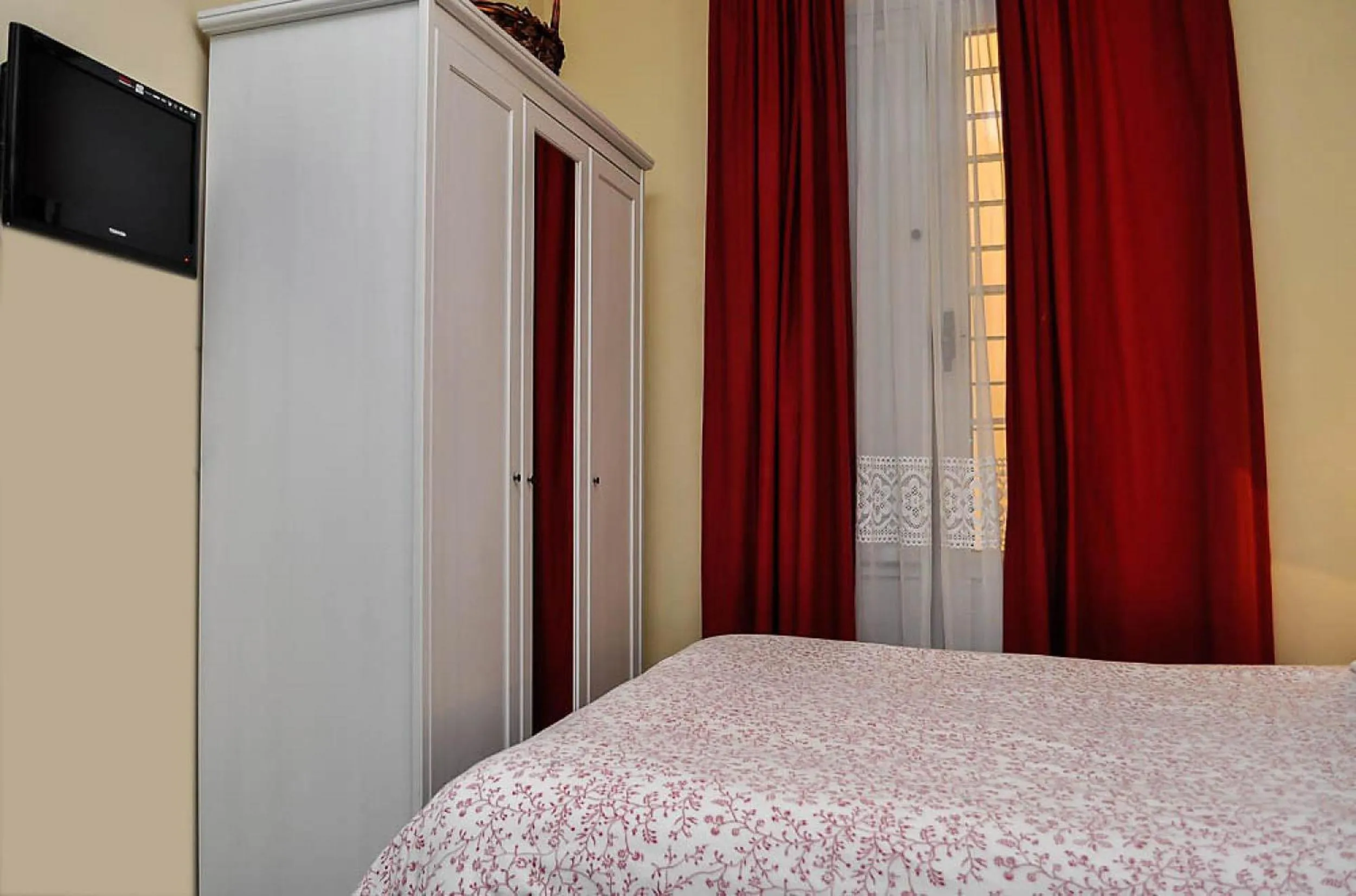 Bed in Pensión La Montoreña