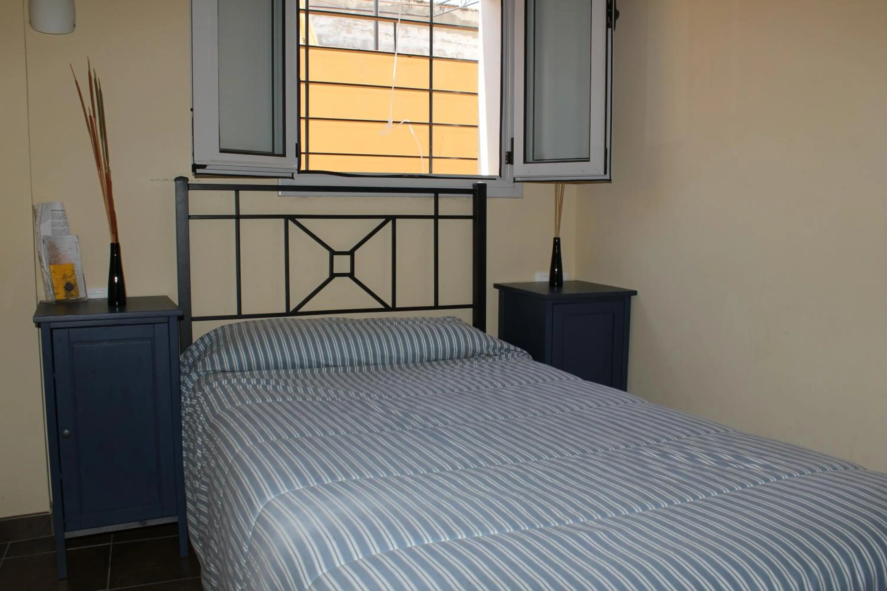 Bed in Pensión La Montoreña