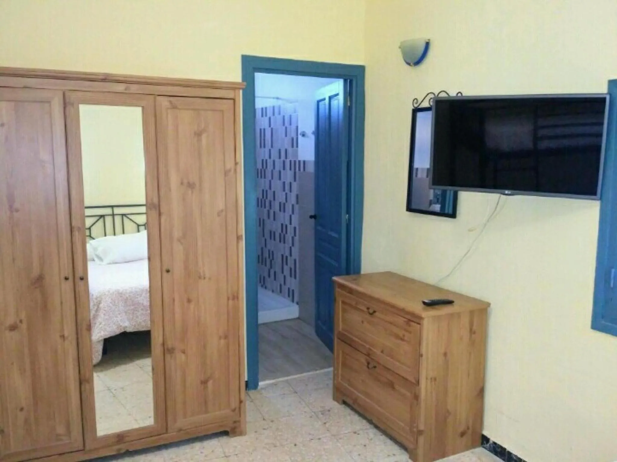 Bed in Pensión La Montoreña