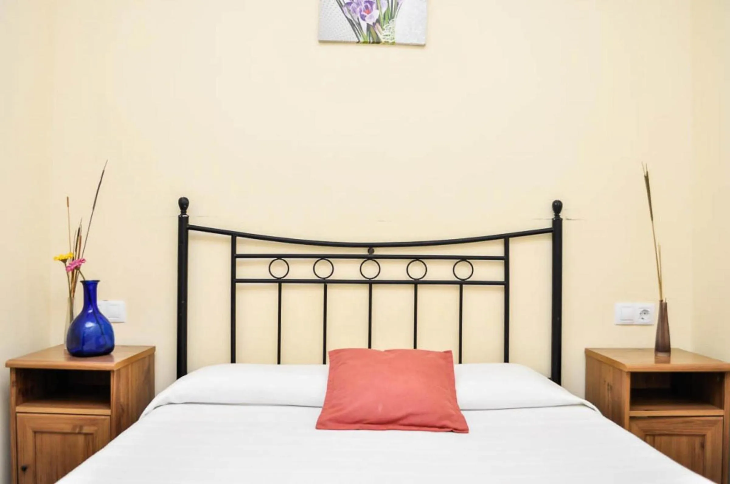 Bedroom, Bed in Pensión La Montoreña