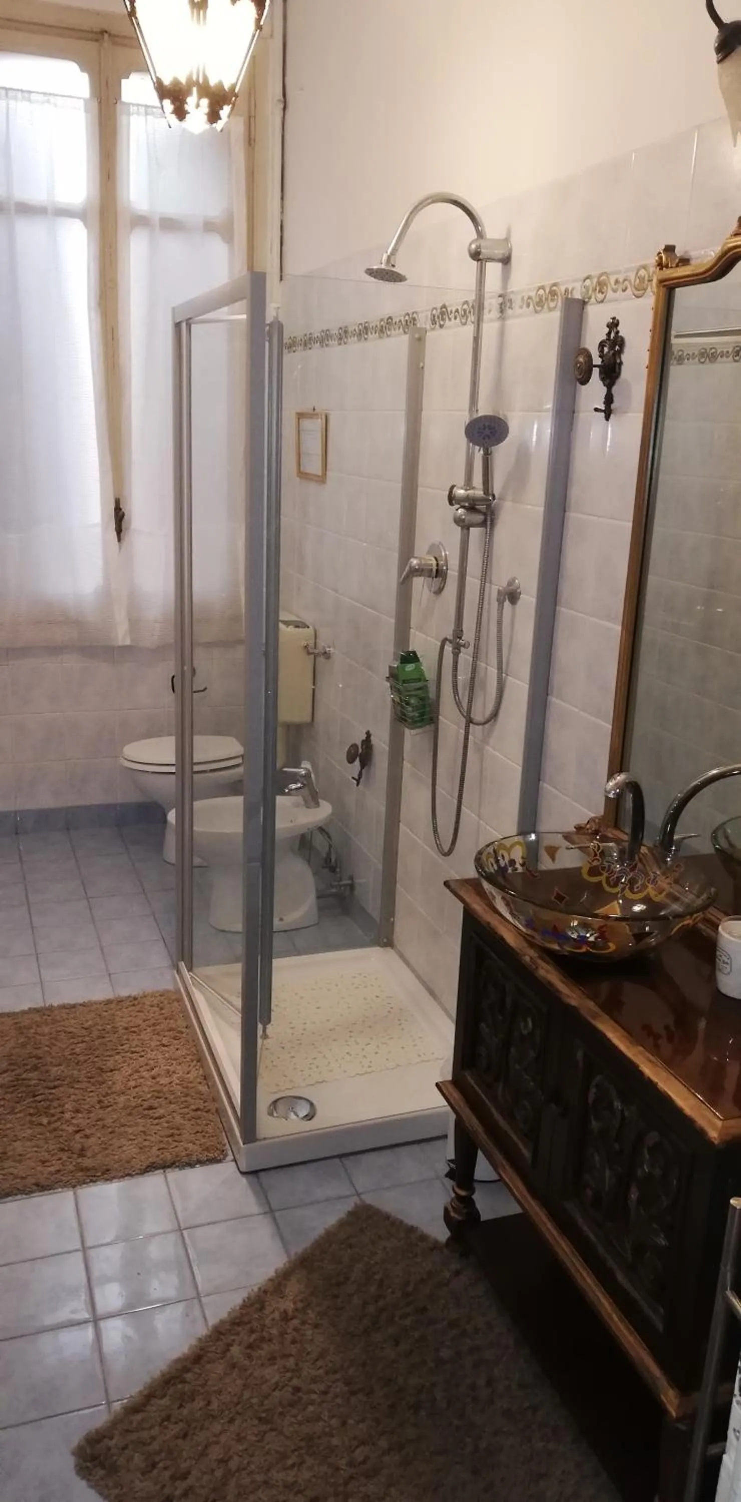 Shower in Residenza Rubbiani - Fermata Fiera e Rizzoli