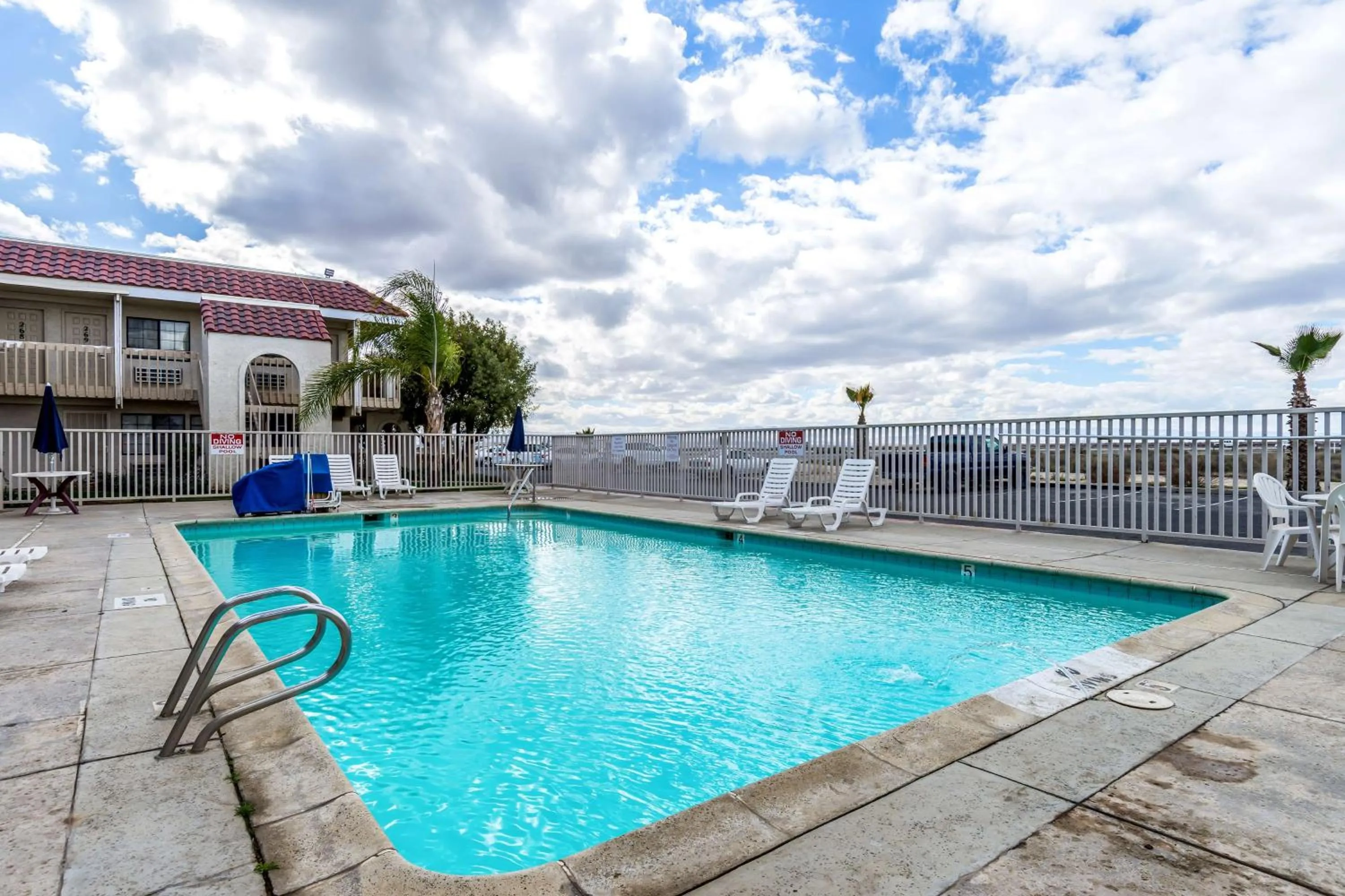 Day in Studio 6-Buttonwillow, CA