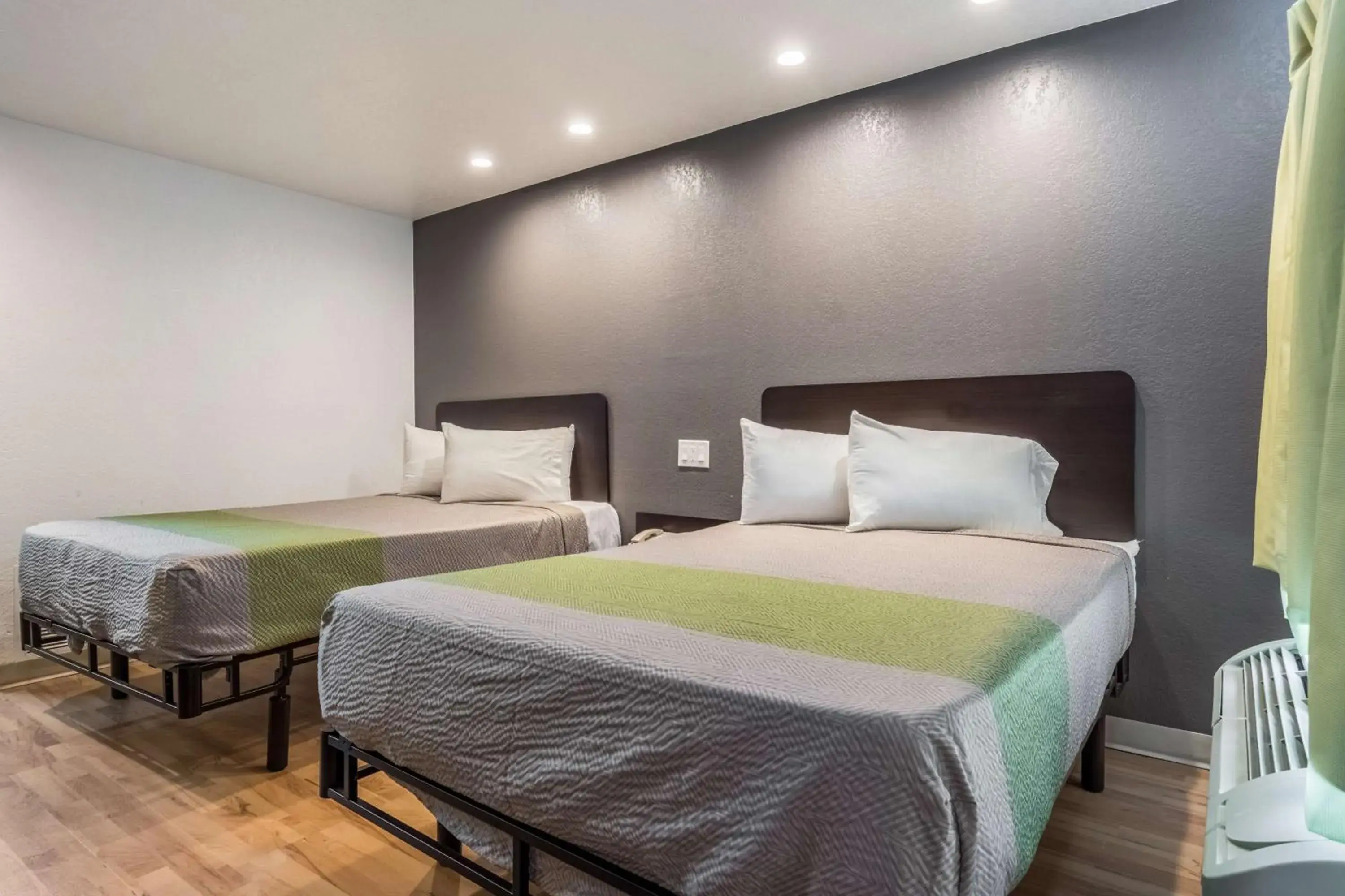 Photo of the whole room, Bed in Studio 6-Buttonwillow, CA Photo of the whole room, Bed in Studio 6-Buttonwillow, CA
