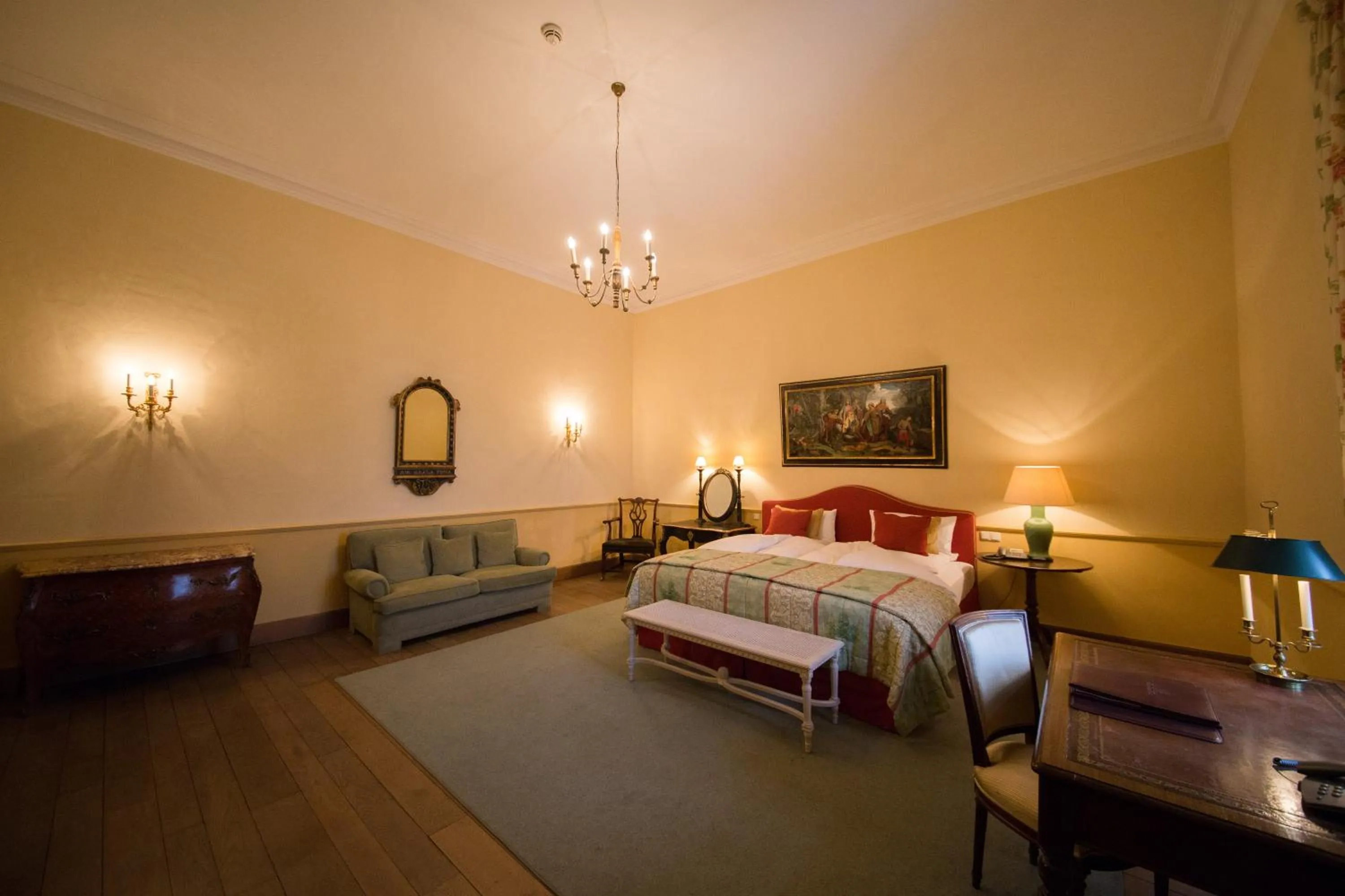 Photo of the whole room, Bed in Hotel Château Bela