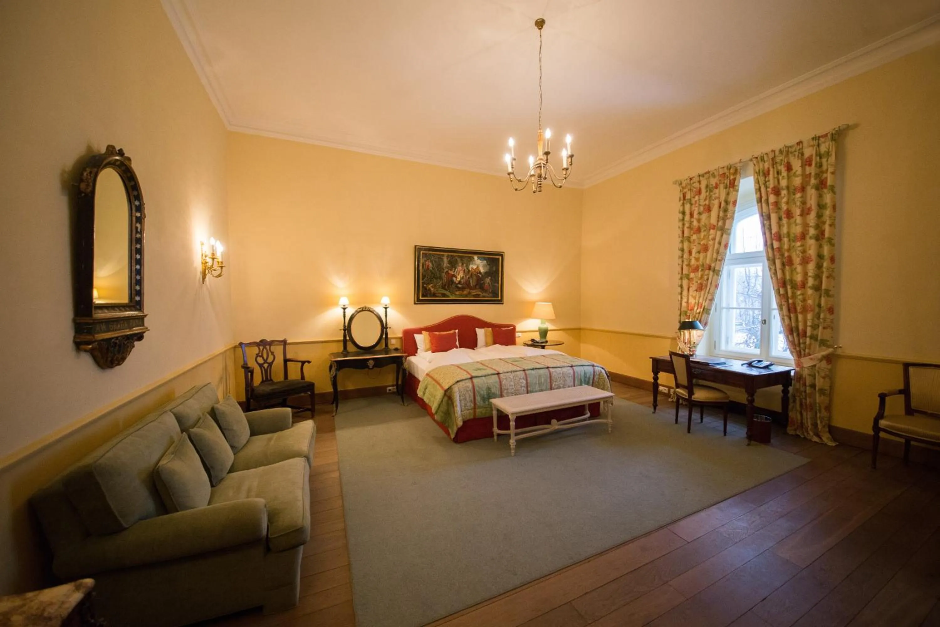 Photo of the whole room, Bed in Hotel Château Bela