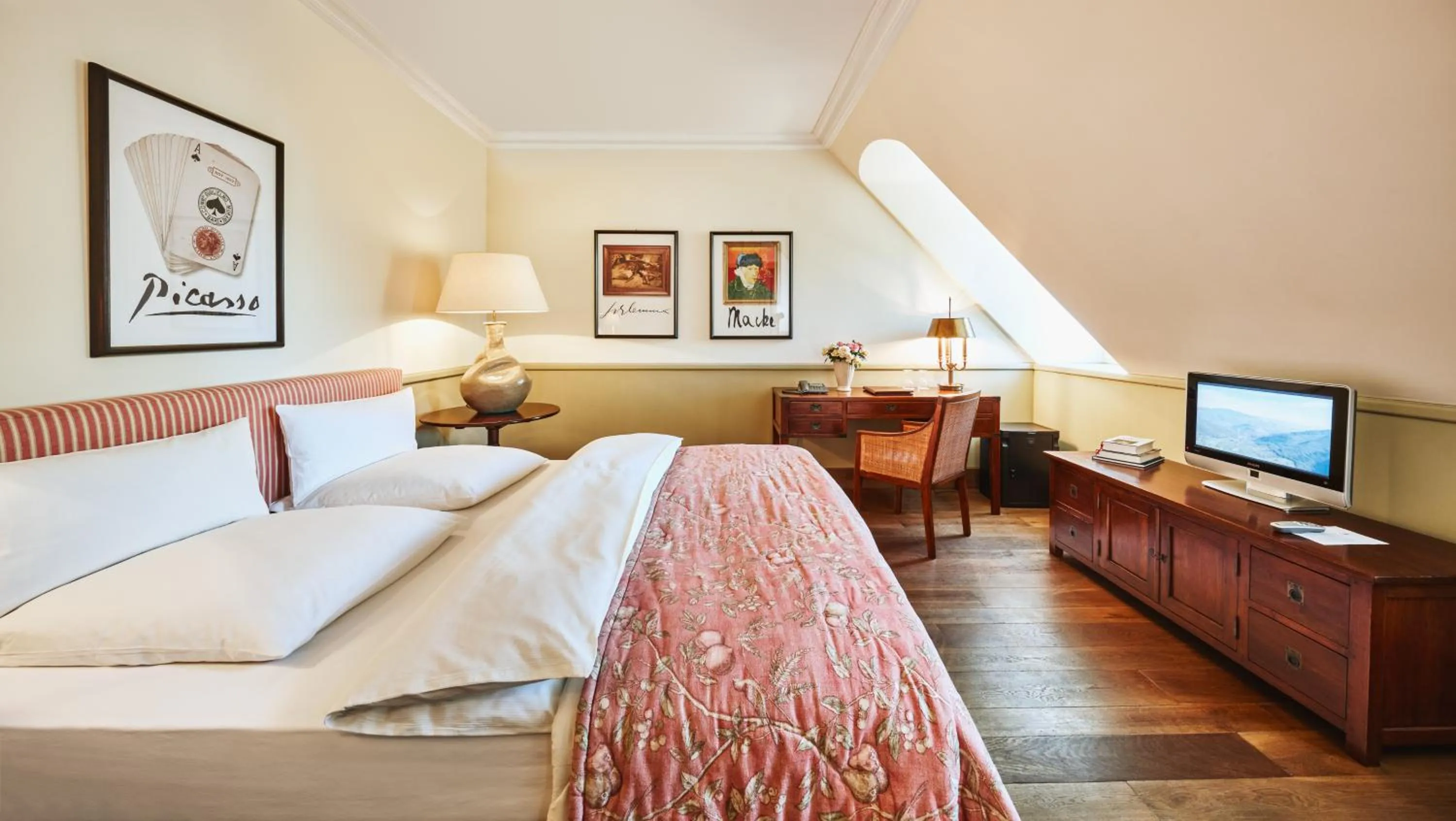 Photo of the whole room, Bed in Hotel Château Bela