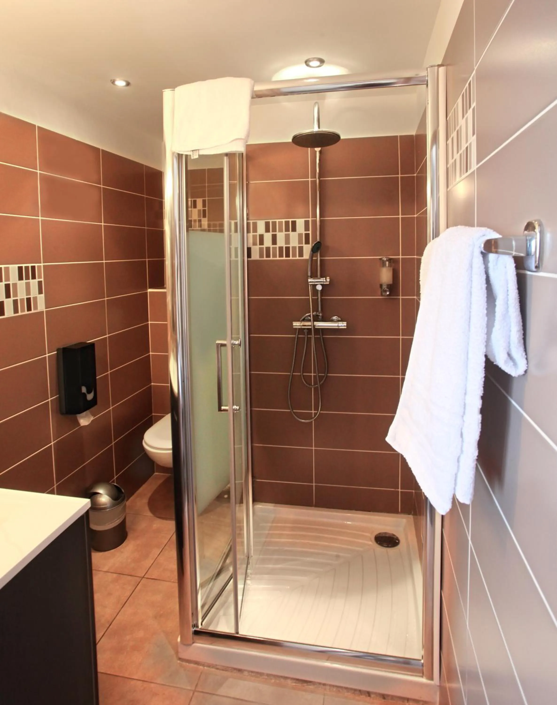Shower in Le monte rosso