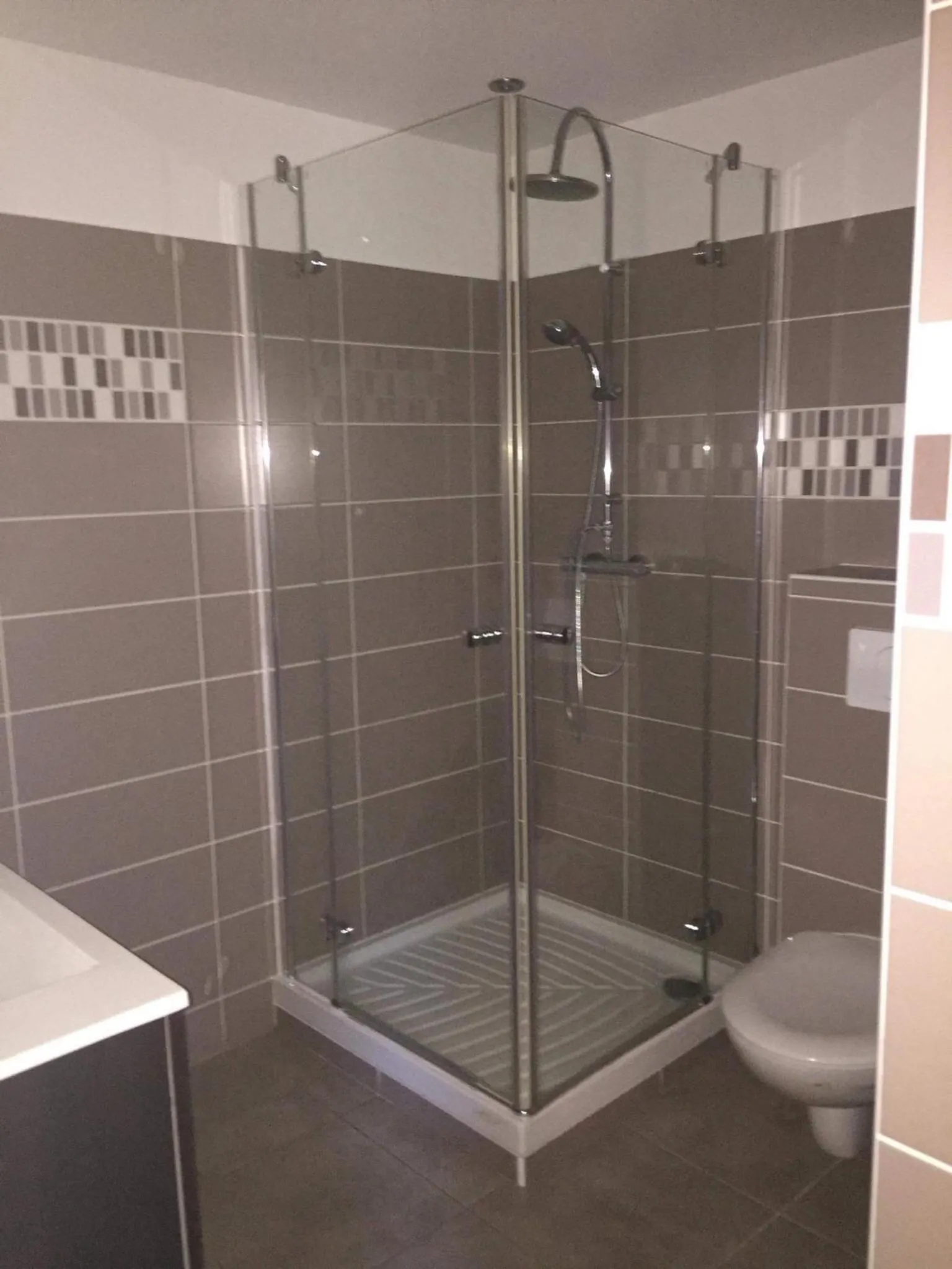 Shower in Le monte rosso